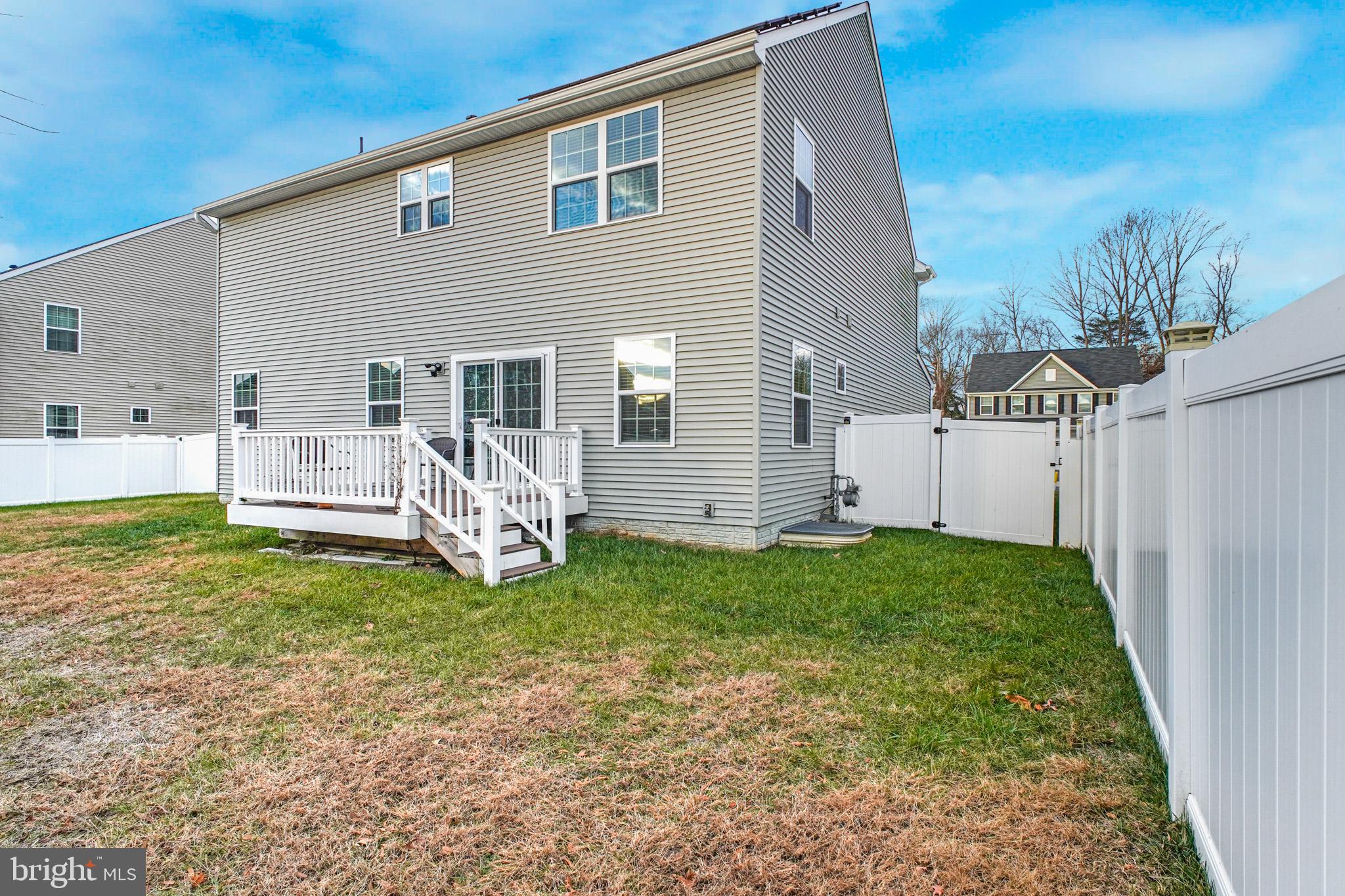 COURTHOUSE MANOR - Residential