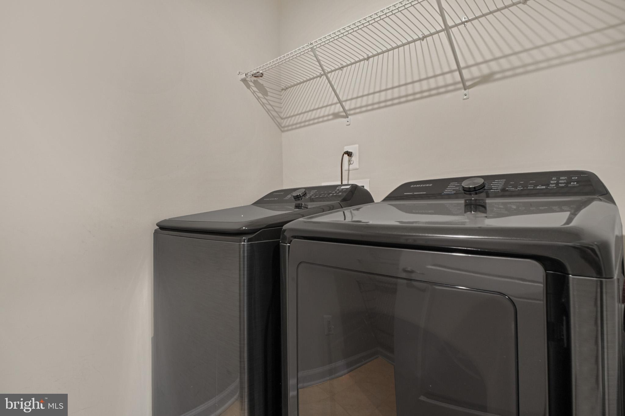 COURTHOUSE MANOR - Residential