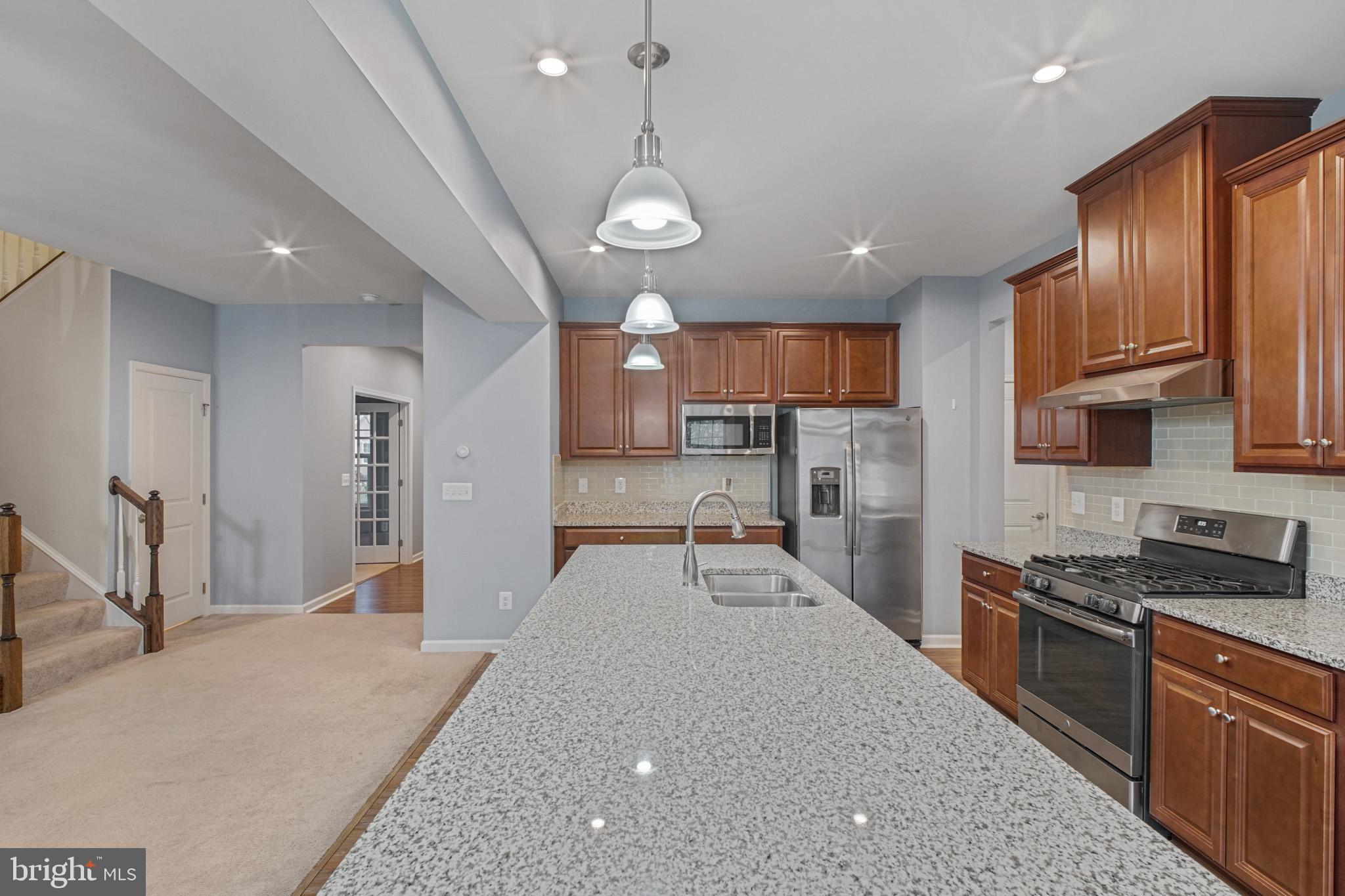 COURTHOUSE MANOR - Residential