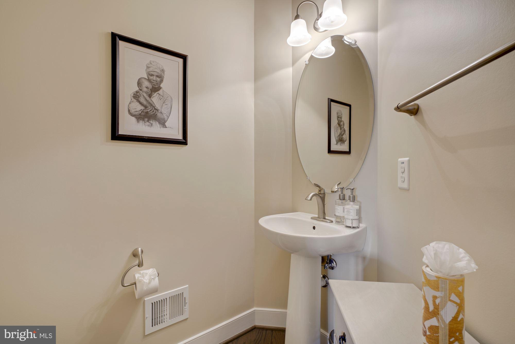 POTOMAC  YARDS - Residential Lease