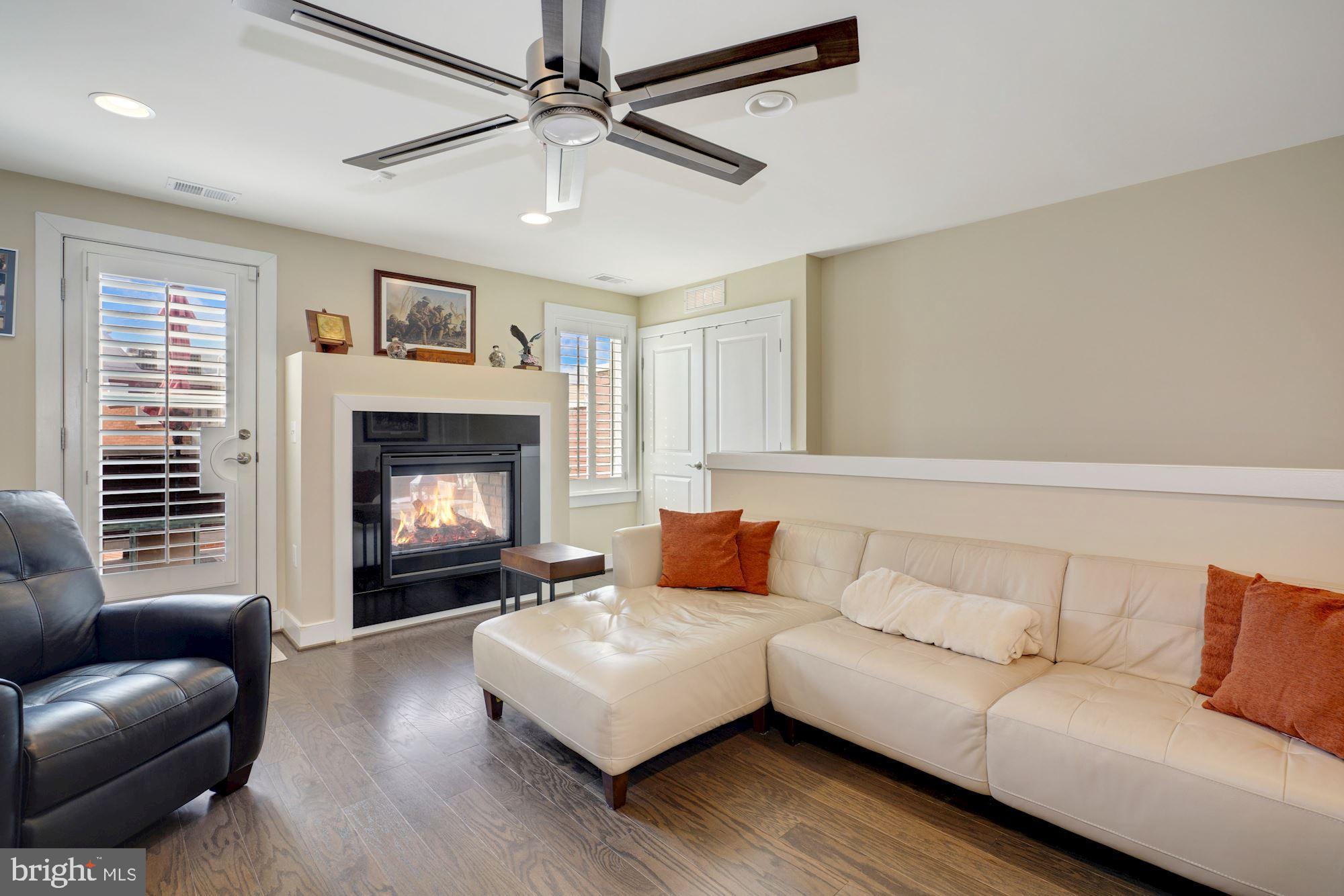 POTOMAC  YARDS - Residential Lease