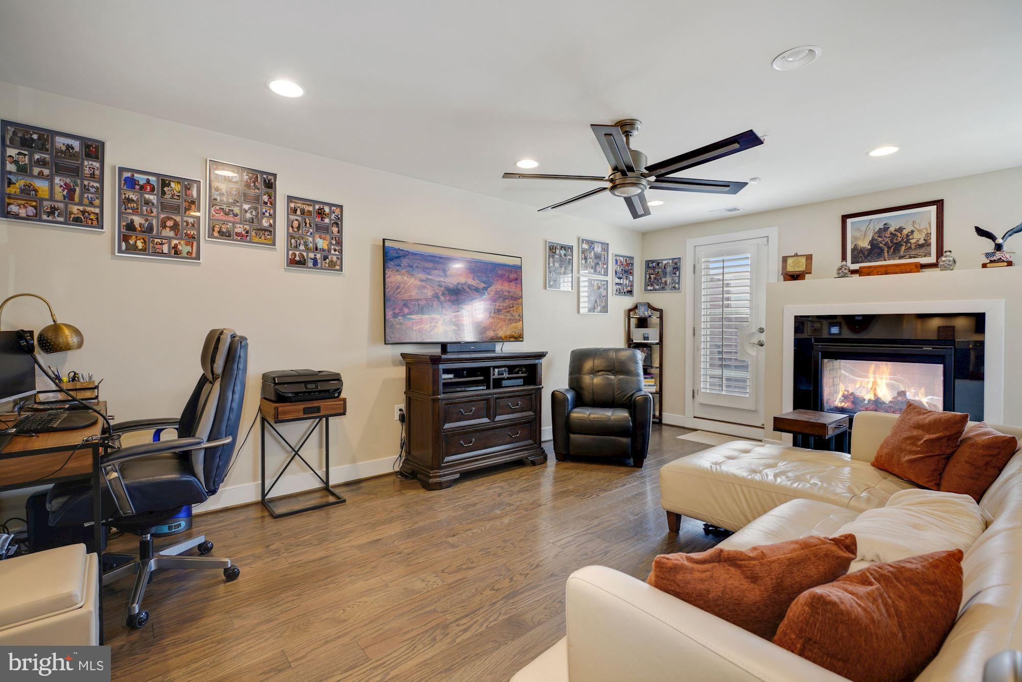 POTOMAC  YARDS - Residential Lease