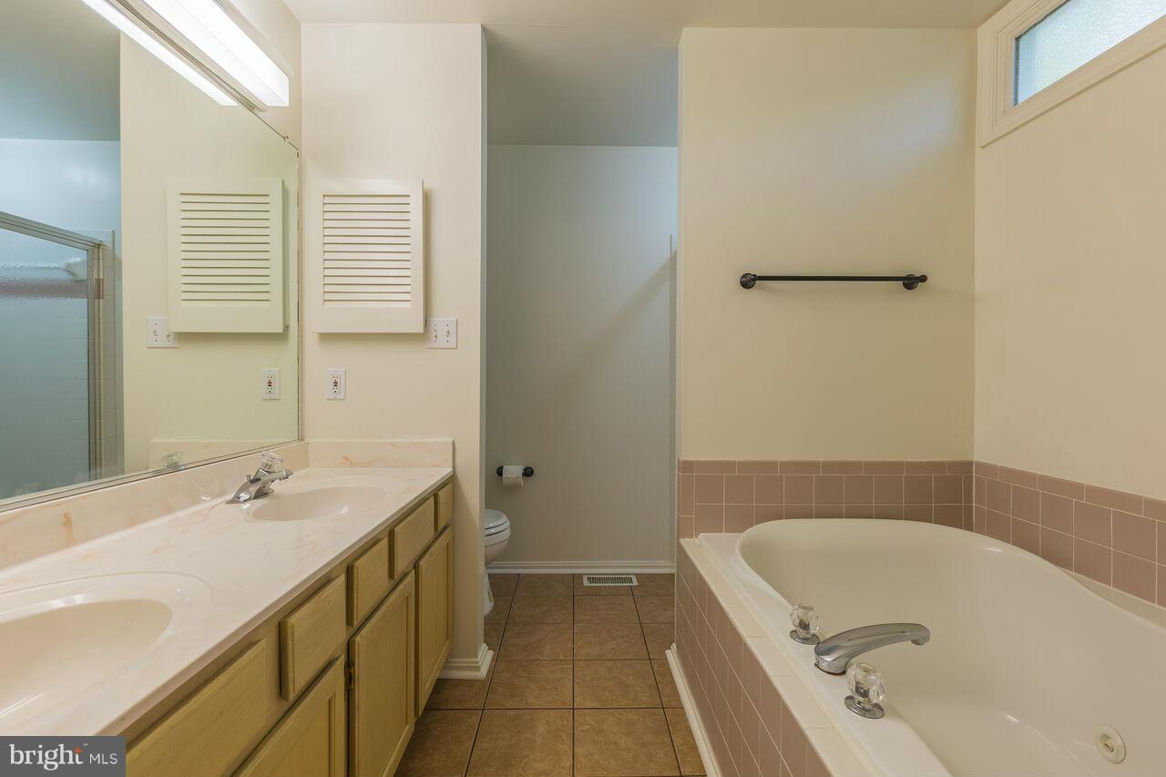 LAKE OF THE WOODS - Residential