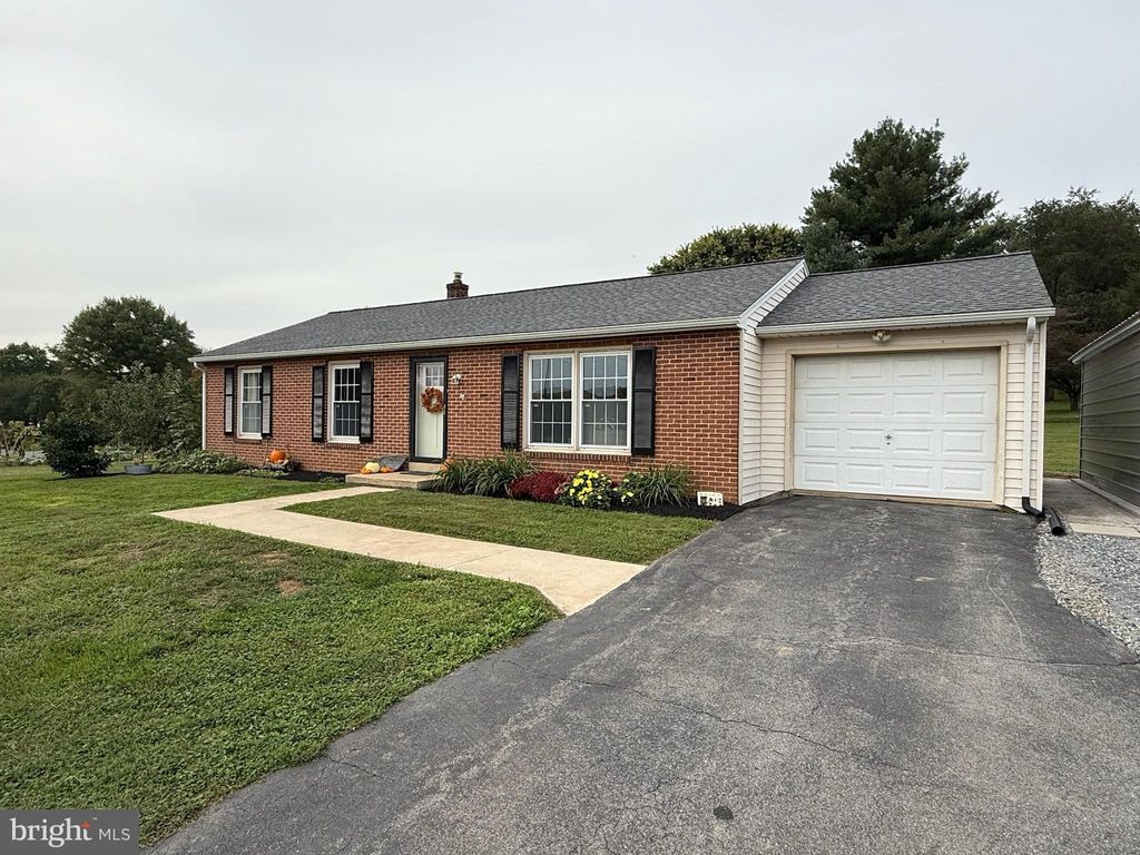 Photo of 440 Scotland Road, QUARRYVILLE, PA 17566 (MLS # PALA2077296)