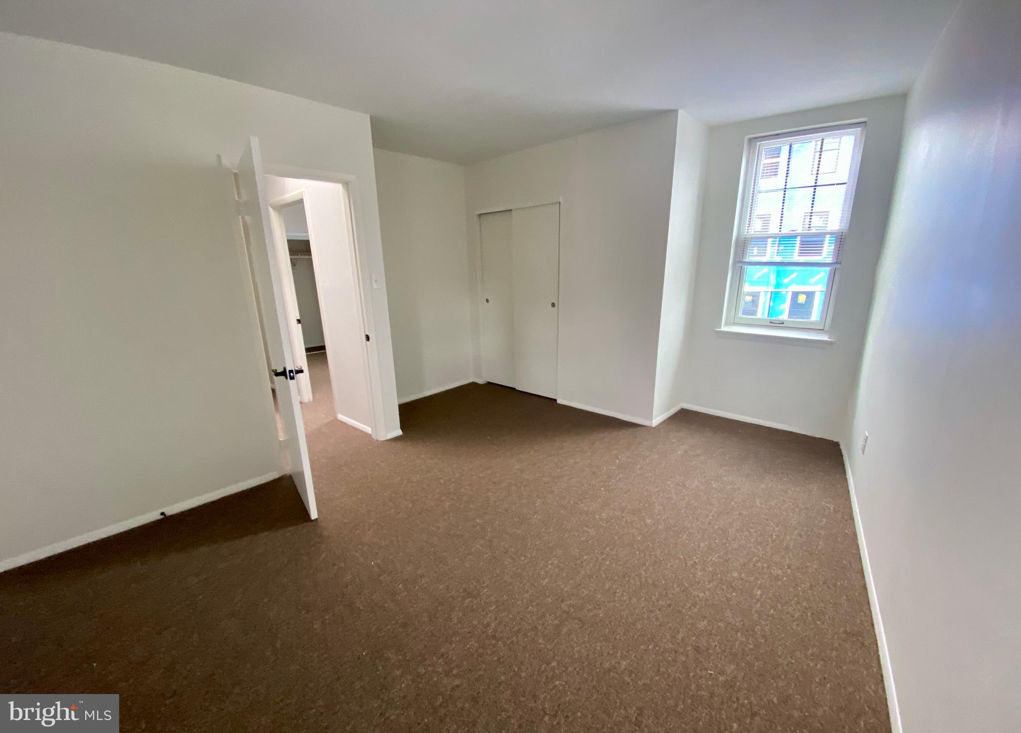 QUEEN VILLAGE - Residential Lease