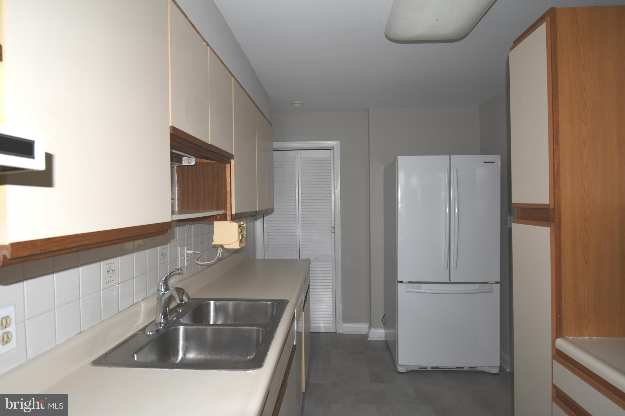 EDMONSON HEIGHTS - Residential Lease