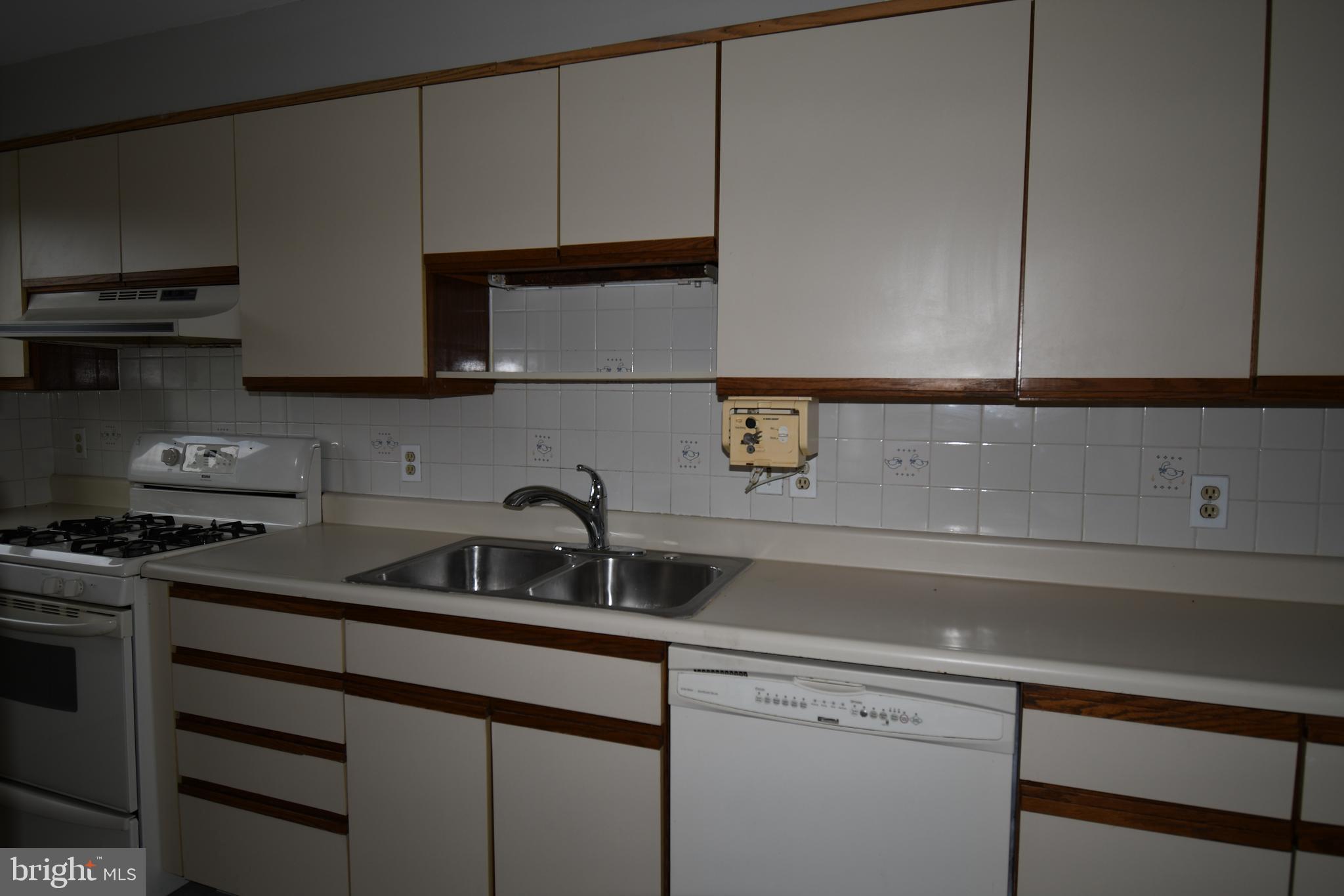 EDMONSON HEIGHTS - Residential Lease