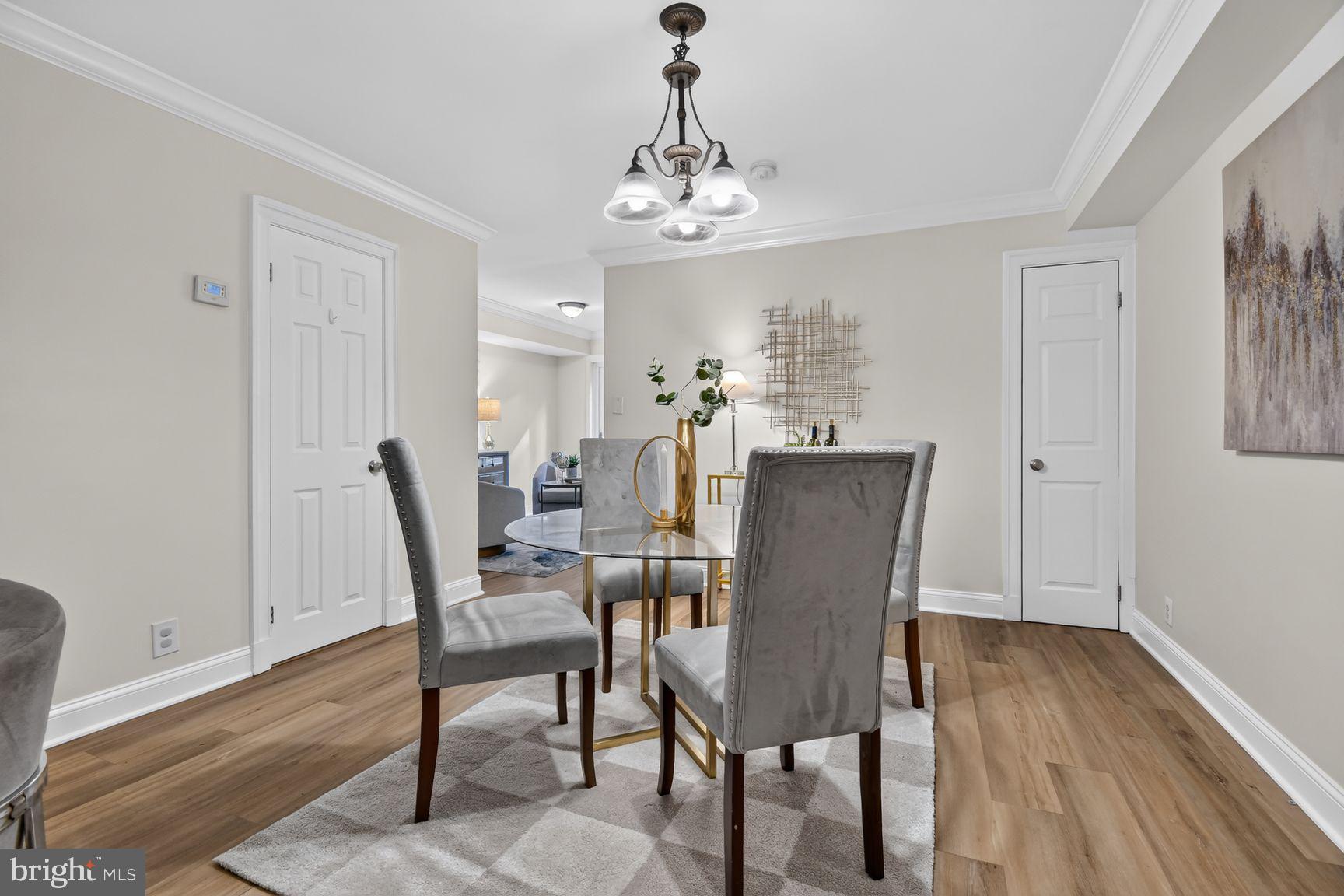 1240 ETON COURT NW T15