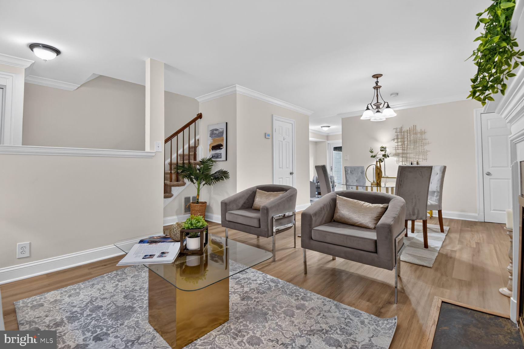 1240 ETON COURT NW T15