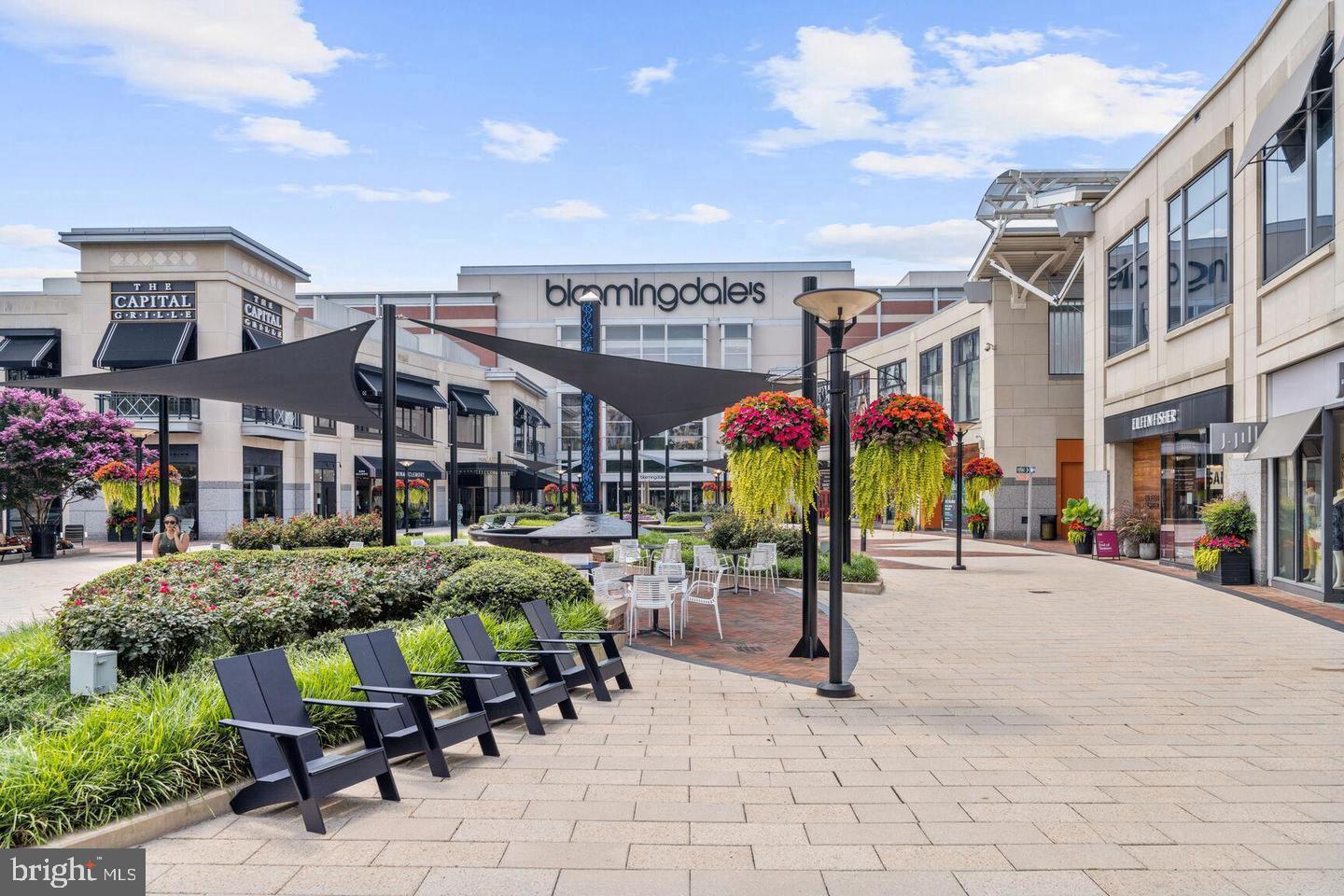 THE CARLETON OF CHEVY CHASE - Residential Lease