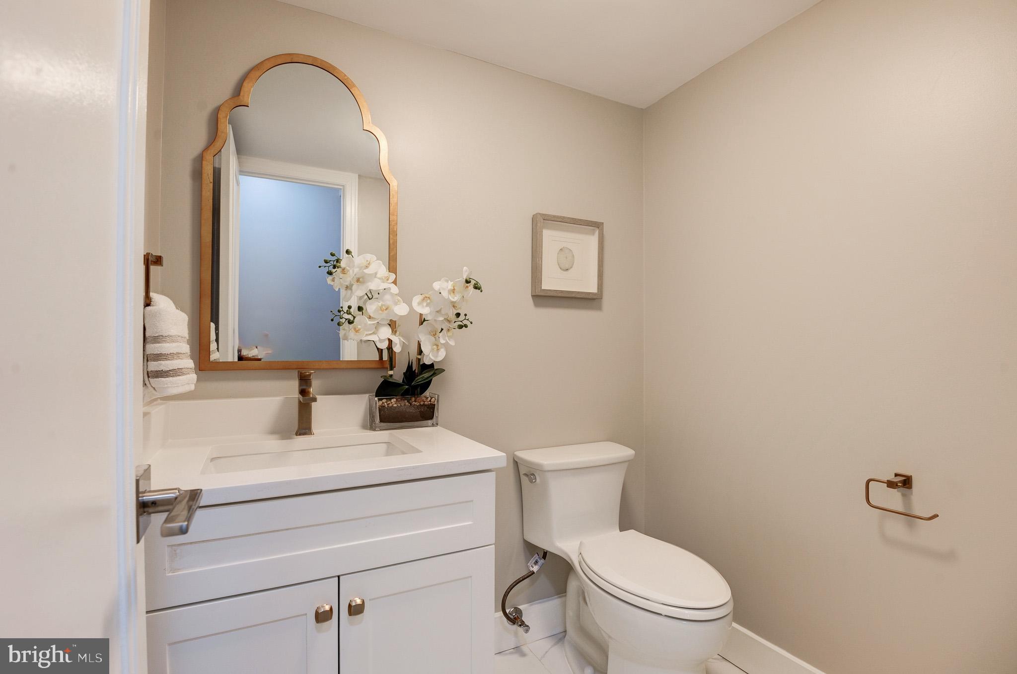 THE CARLETON OF CHEVY CHASE - Residential Lease