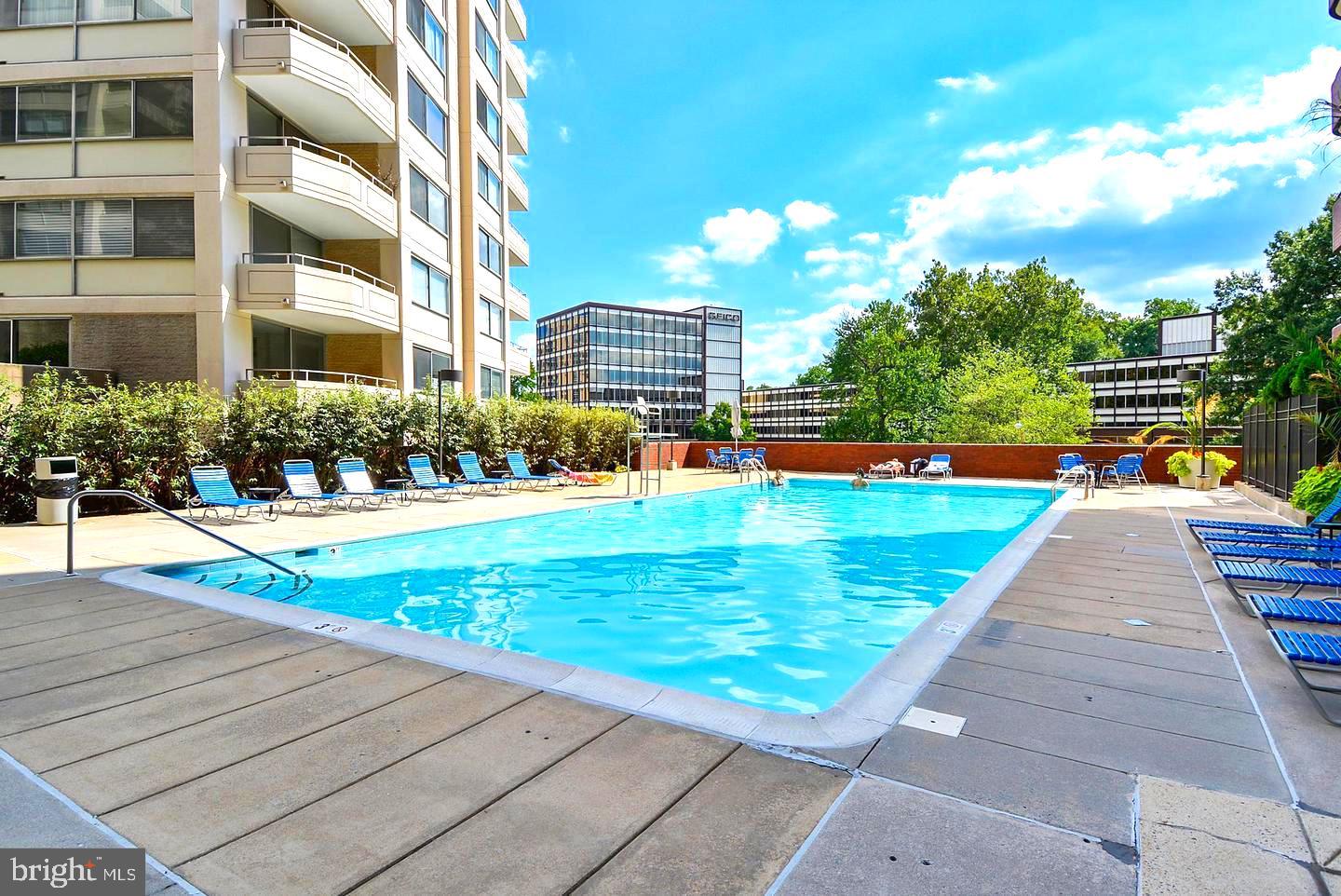 THE CARLETON OF CHEVY CHASE - Residential Lease