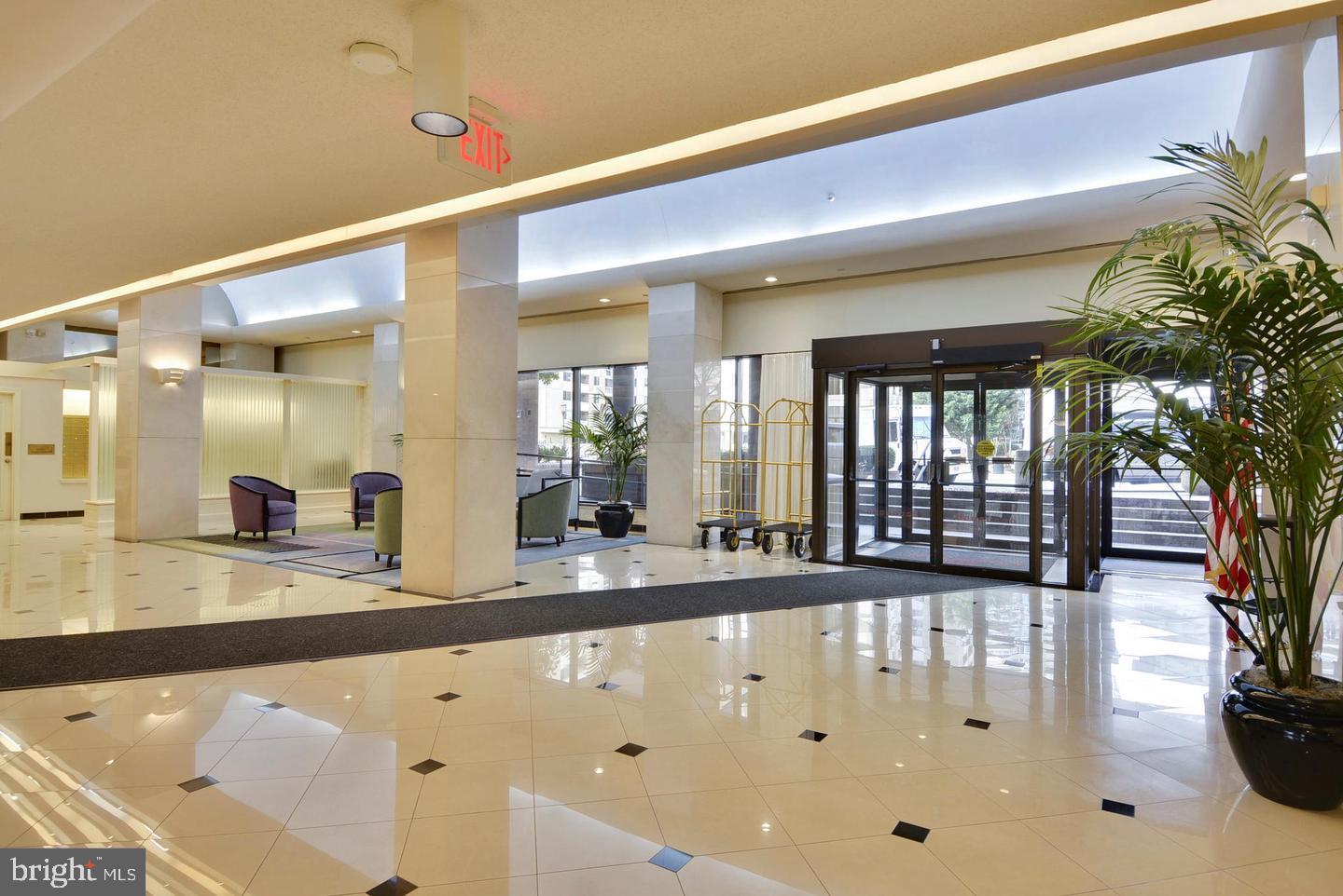 THE CARLETON OF CHEVY CHASE - Residential Lease