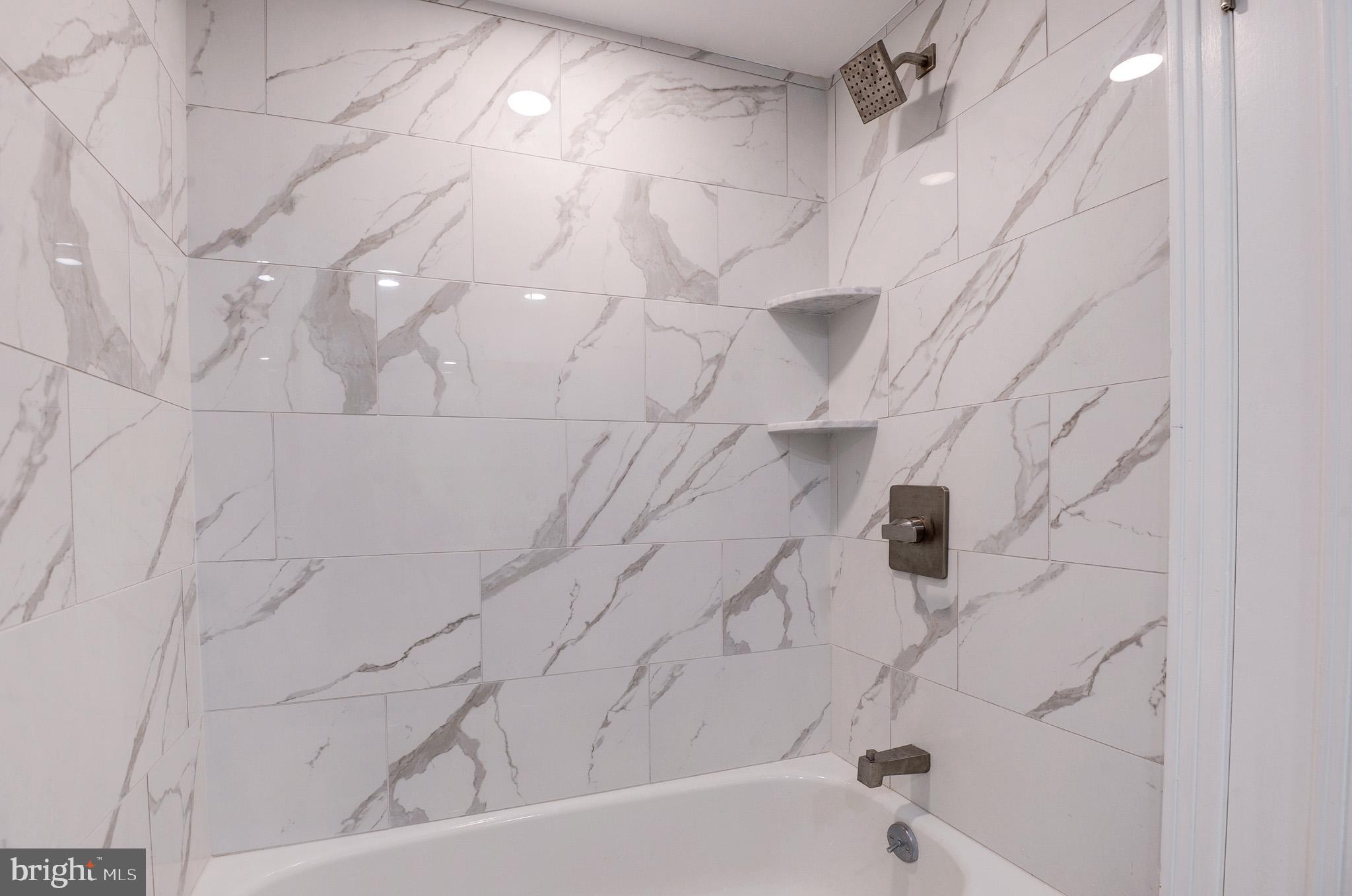 THE CARLETON OF CHEVY CHASE - Residential Lease