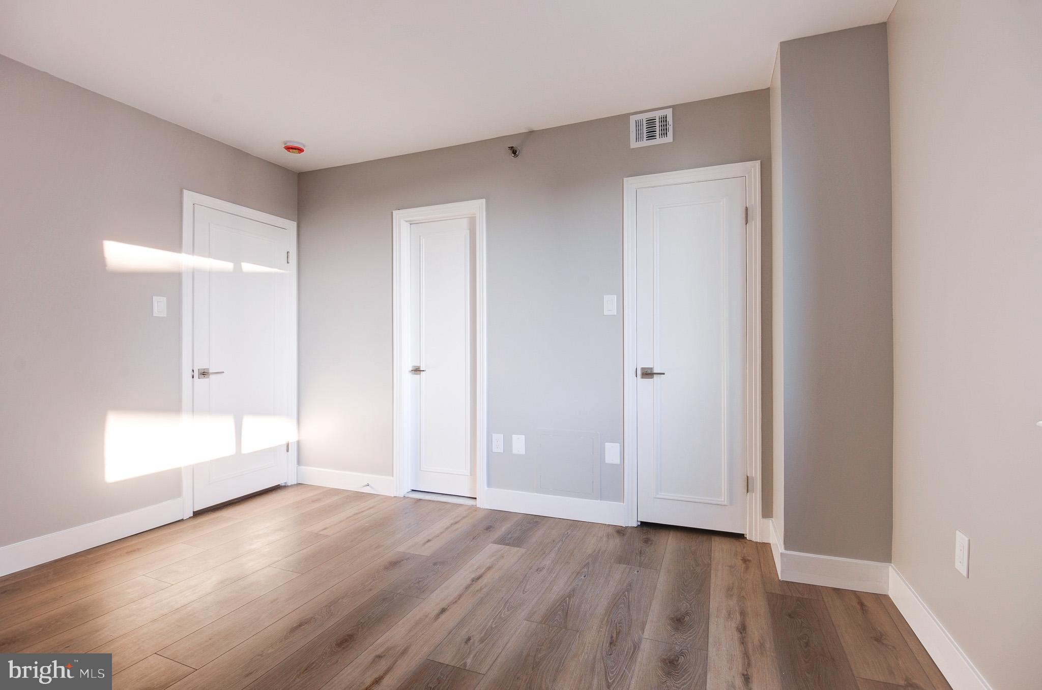 THE CARLETON OF CHEVY CHASE - Residential Lease