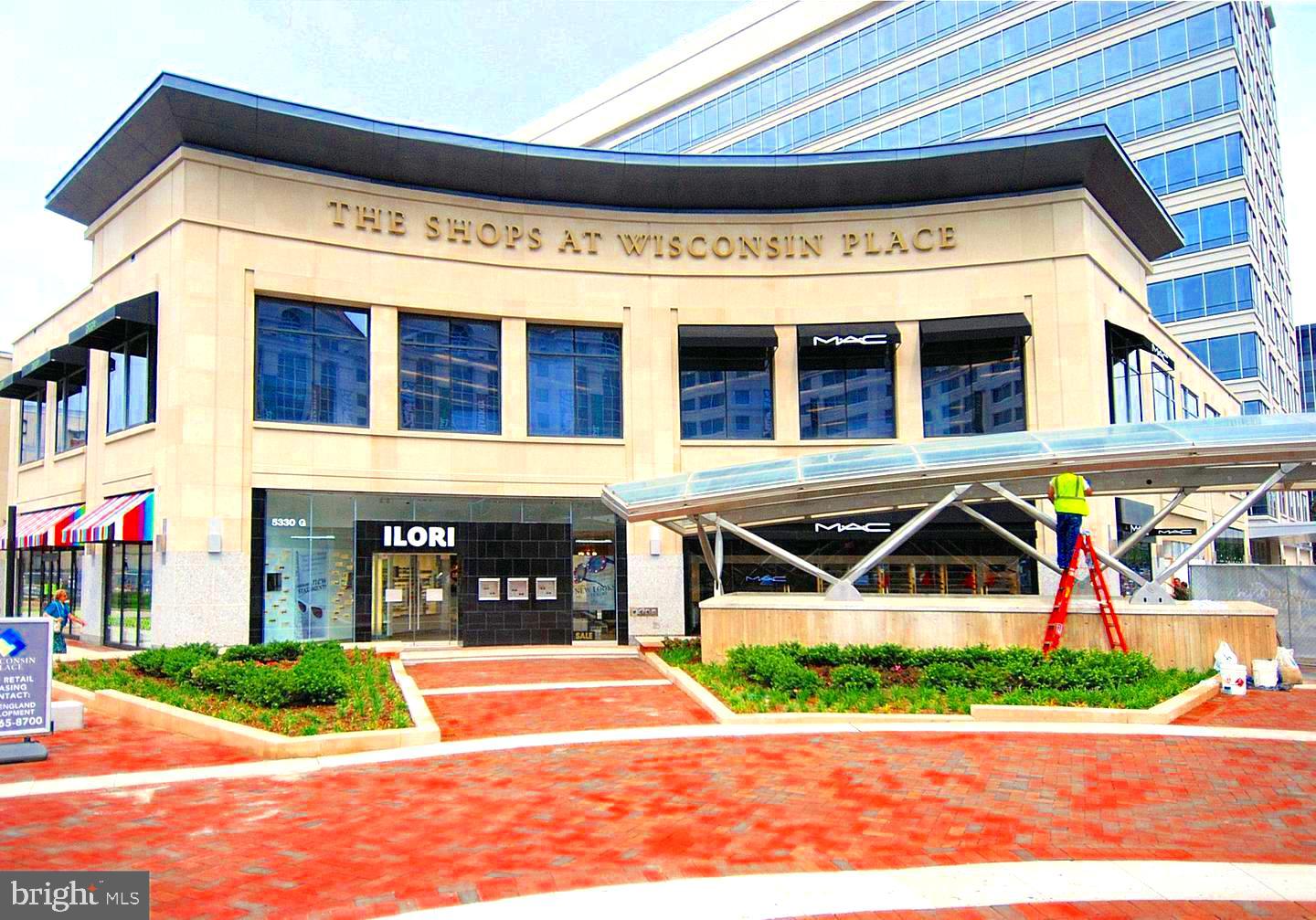 THE CARLETON OF CHEVY CHASE - Residential Lease