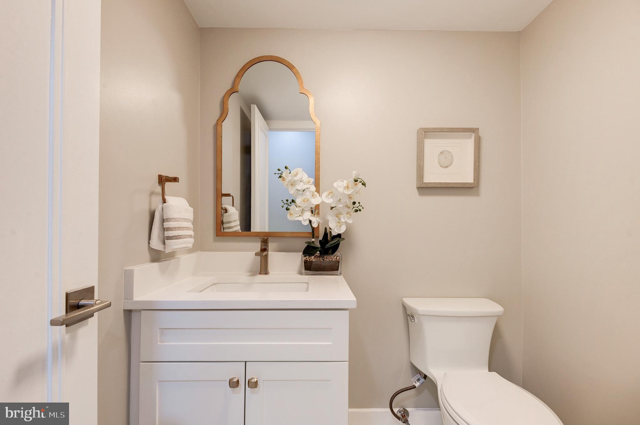 THE CARLETON OF CHEVY CHASE - Residential Lease