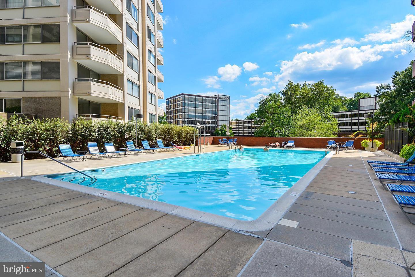 THE CARLETON OF CHEVY CHASE - Residential Lease