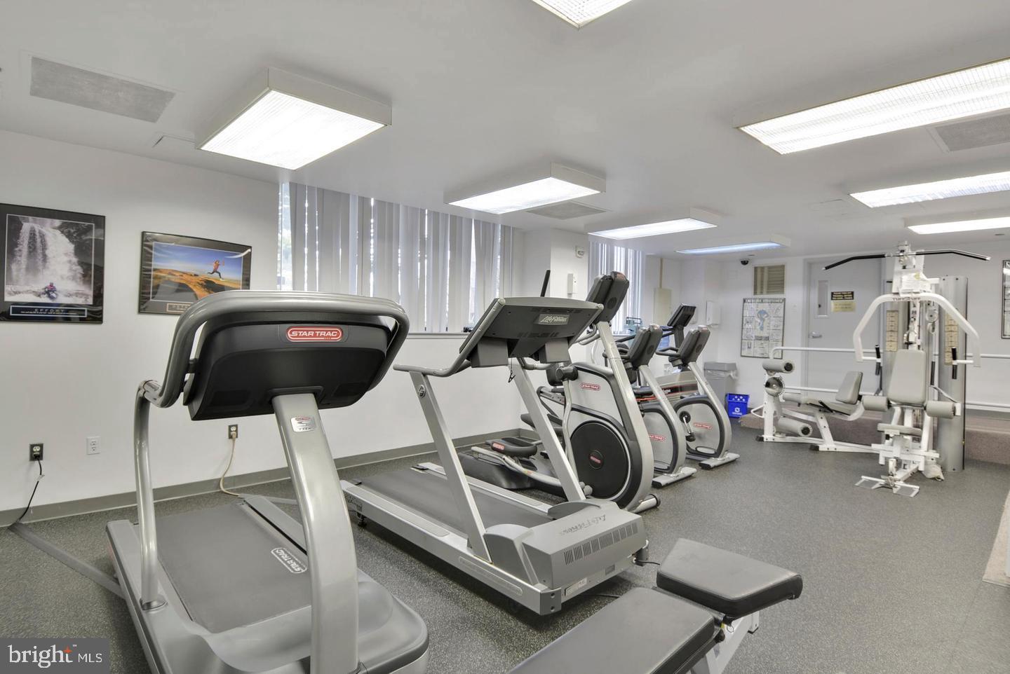 THE CARLETON OF CHEVY CHASE - Residential Lease