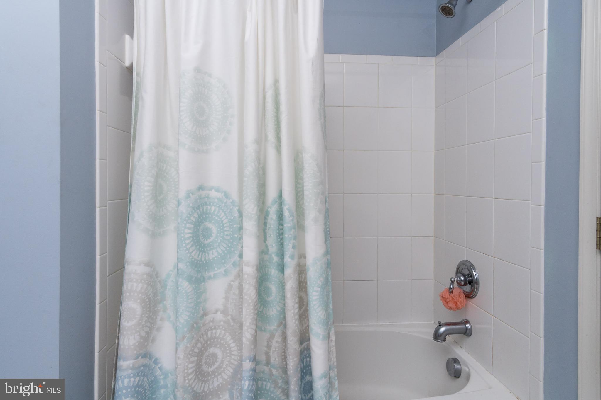 ELKRIDGE CROSSING - Residential