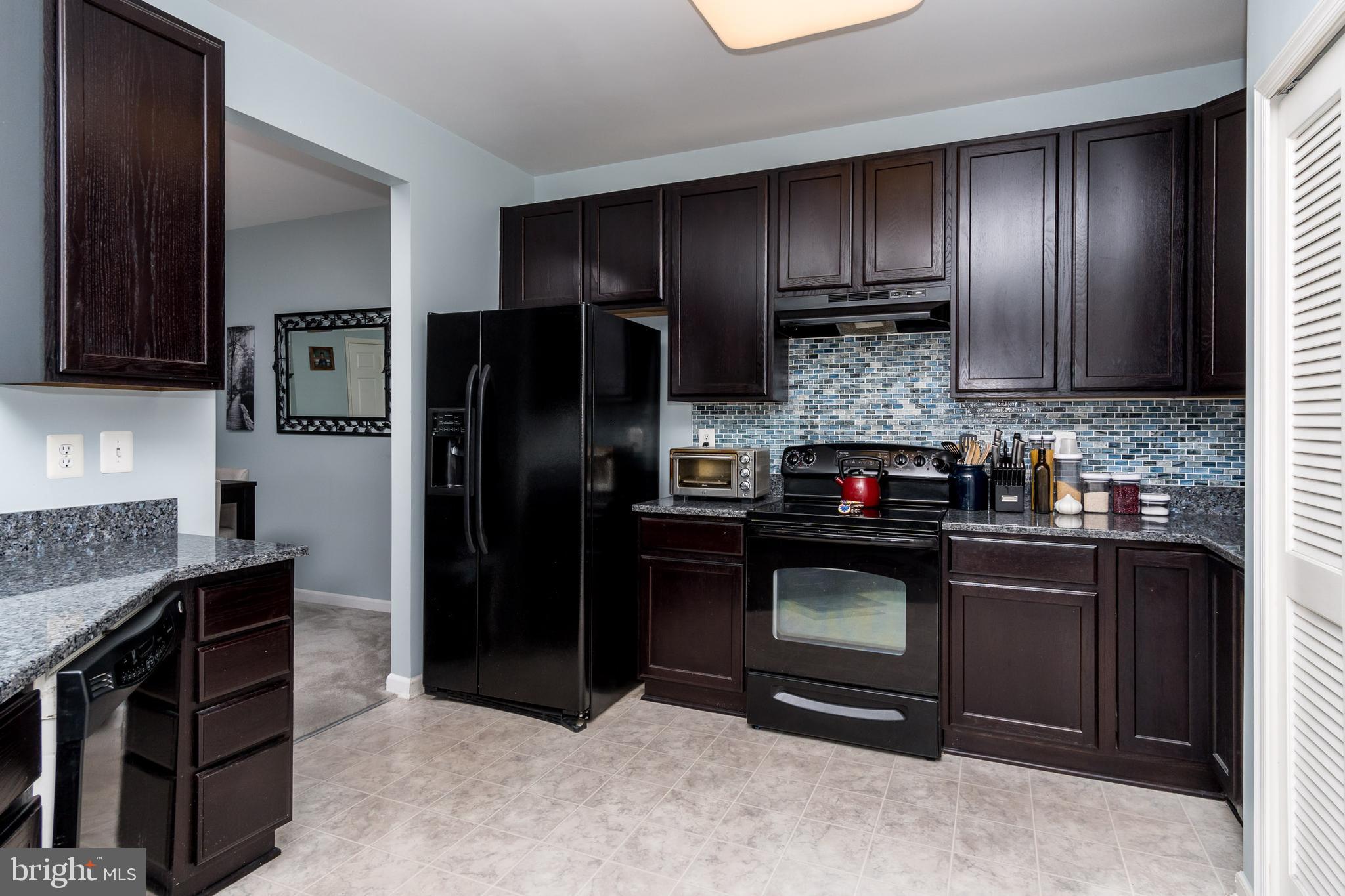 ELKRIDGE CROSSING - Residential