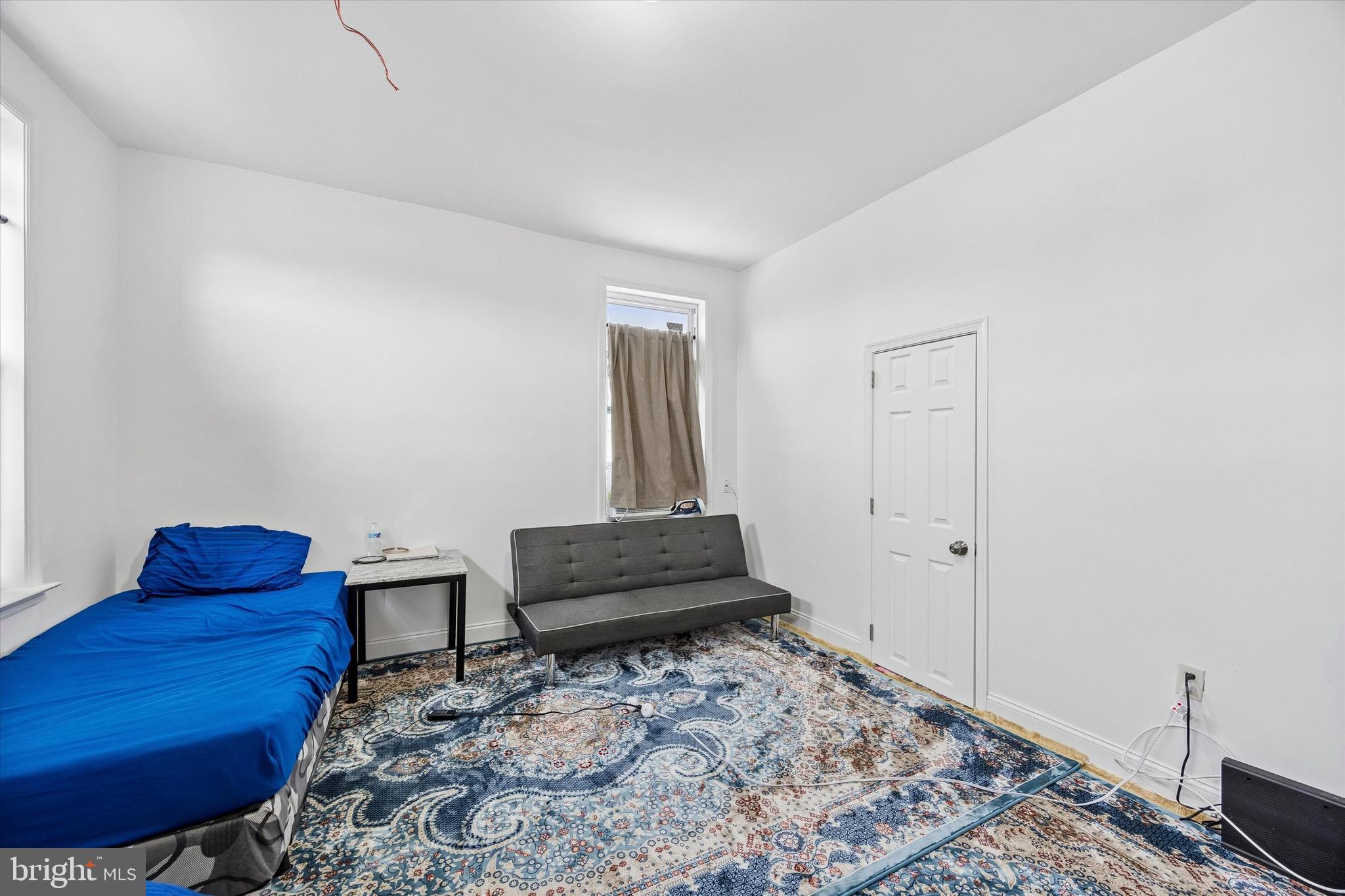 LAWNDALE - Commercial Sale