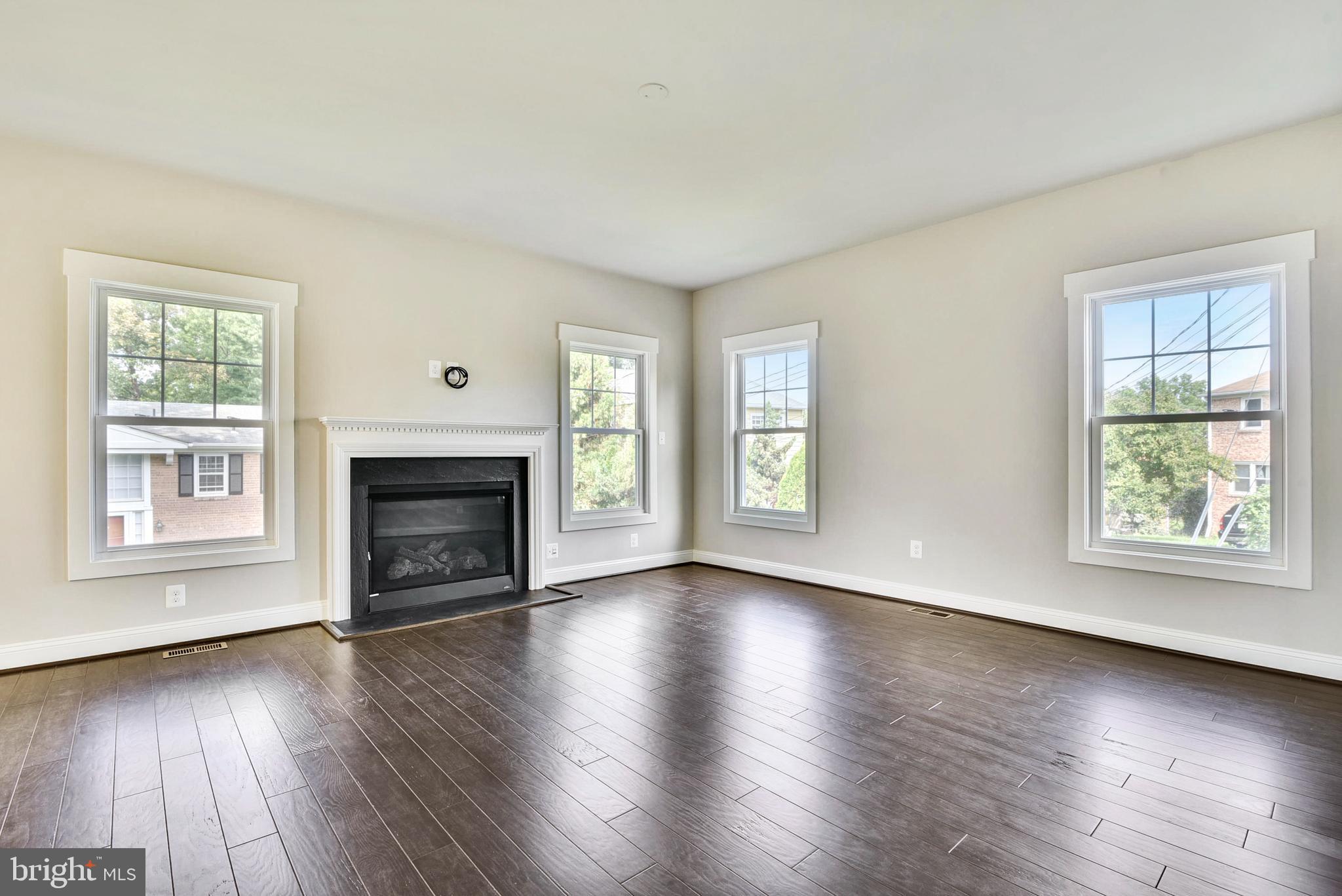 DOUGLAS PARK - Residential