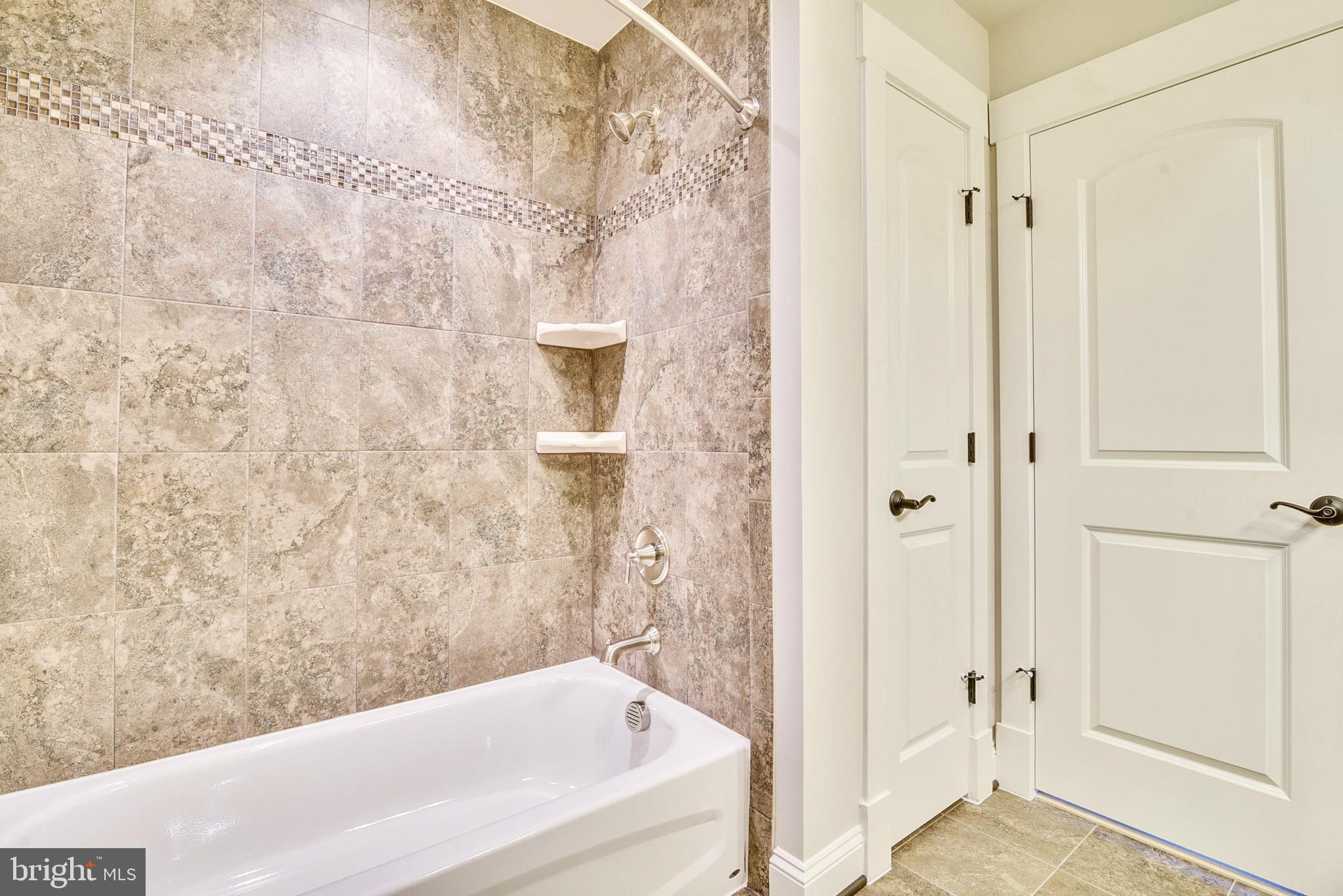 DOUGLAS PARK - Residential