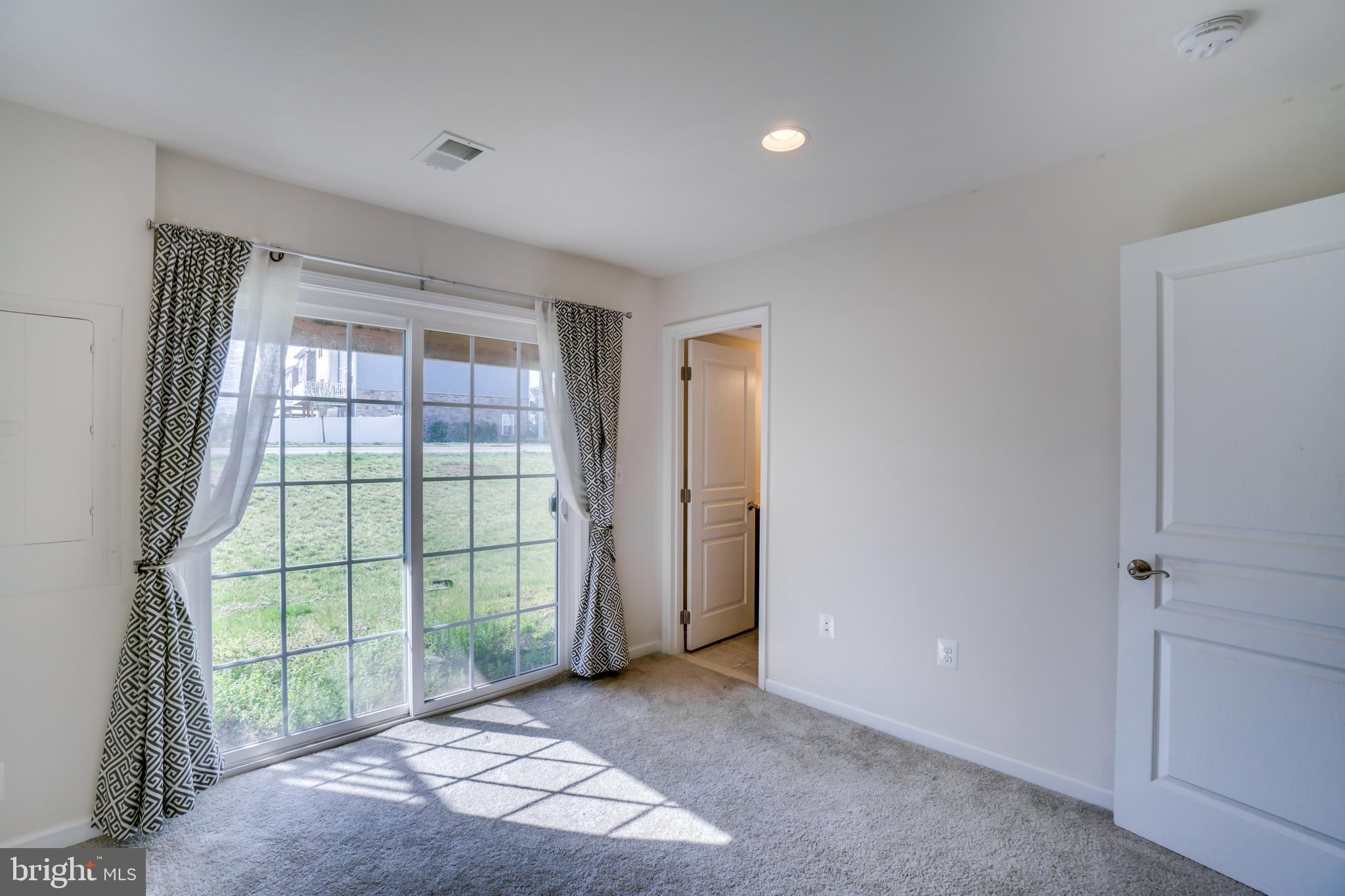 HERITAGE CROSSING - Residential