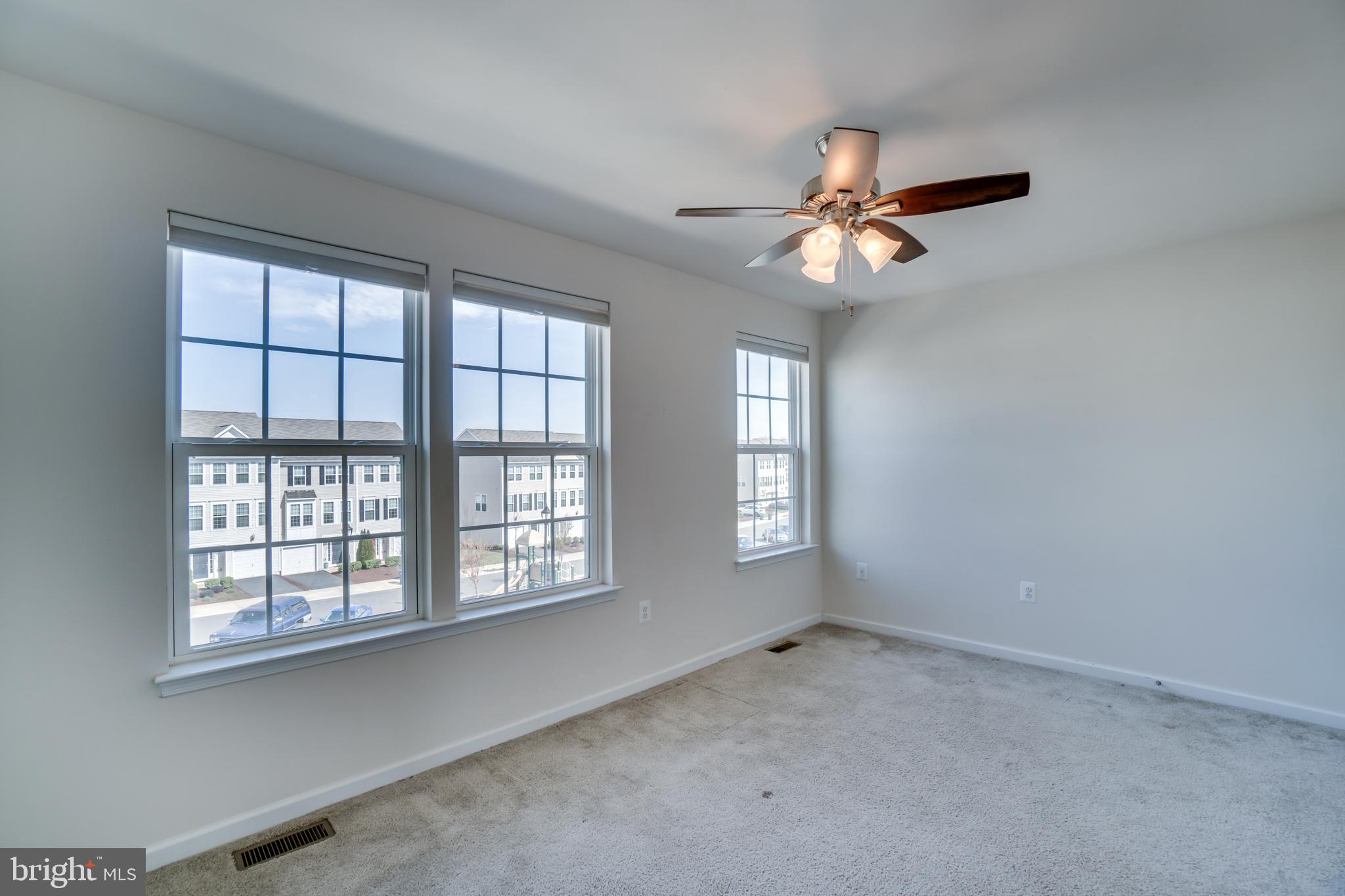 HERITAGE CROSSING - Residential