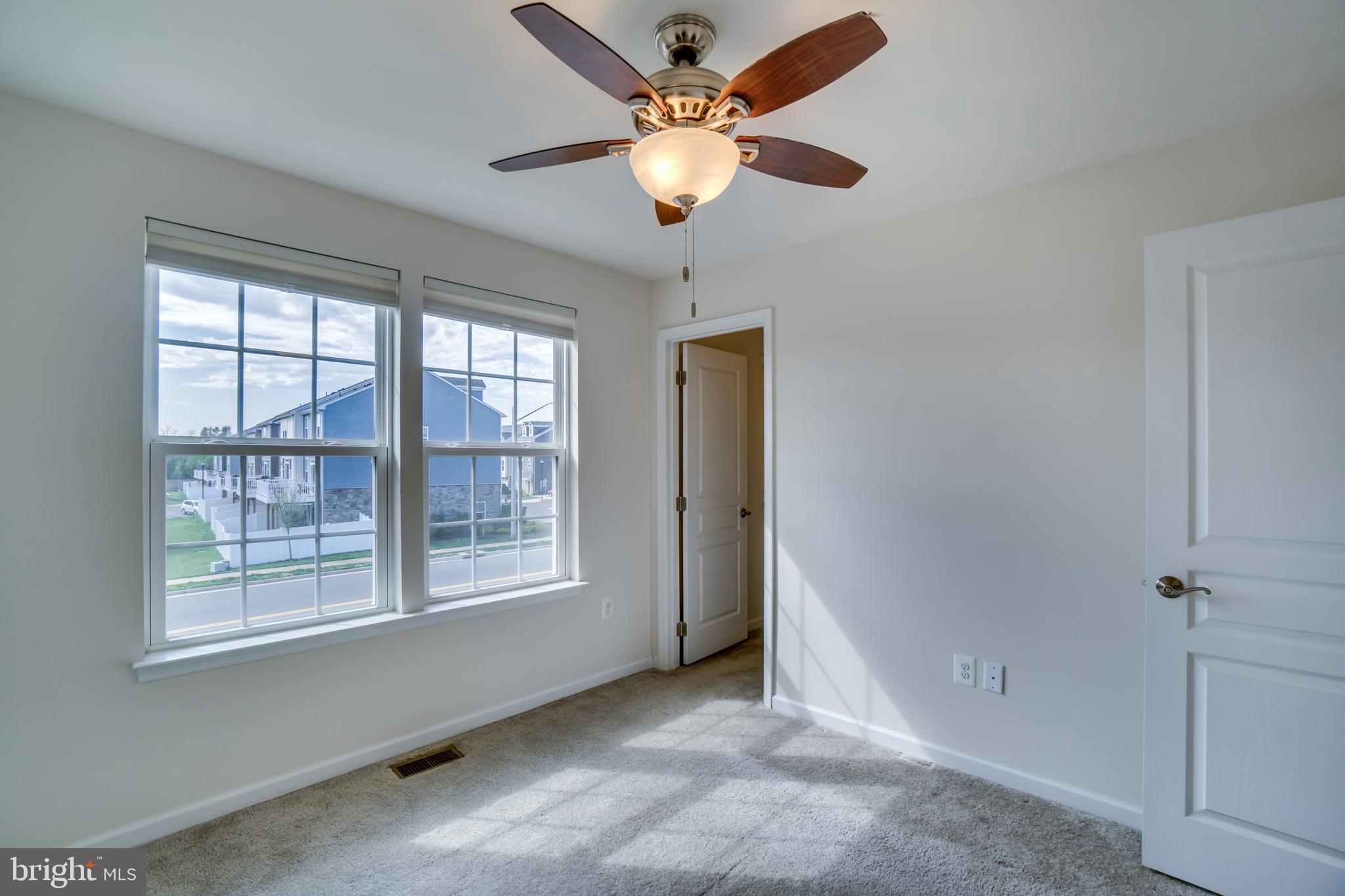 HERITAGE CROSSING - Residential