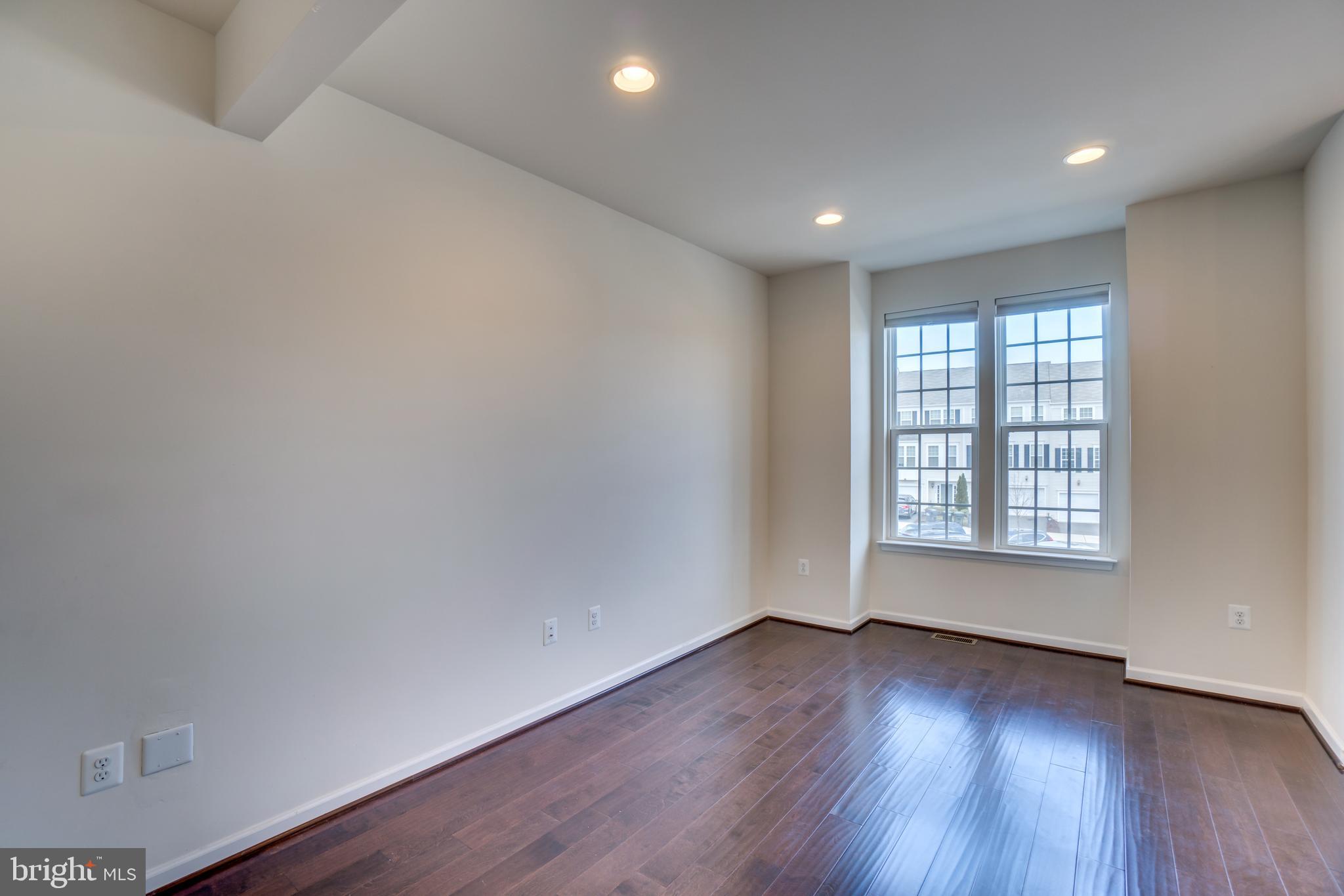 HERITAGE CROSSING - Residential