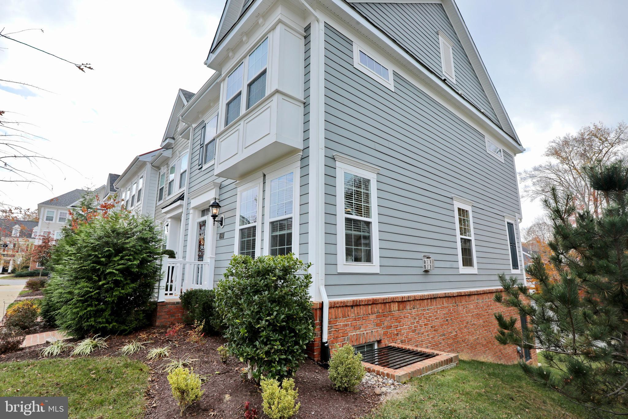 THE VILLAGES OF STEEPLECHASE - Residential Lease