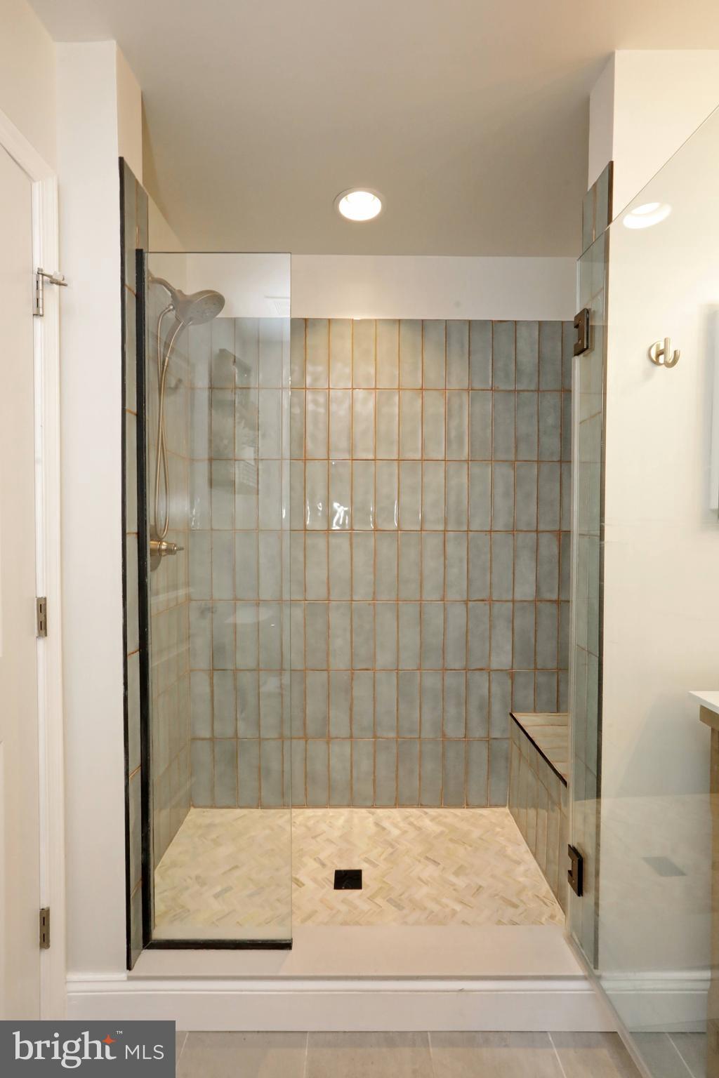 THE VILLAGES OF STEEPLECHASE - Residential Lease