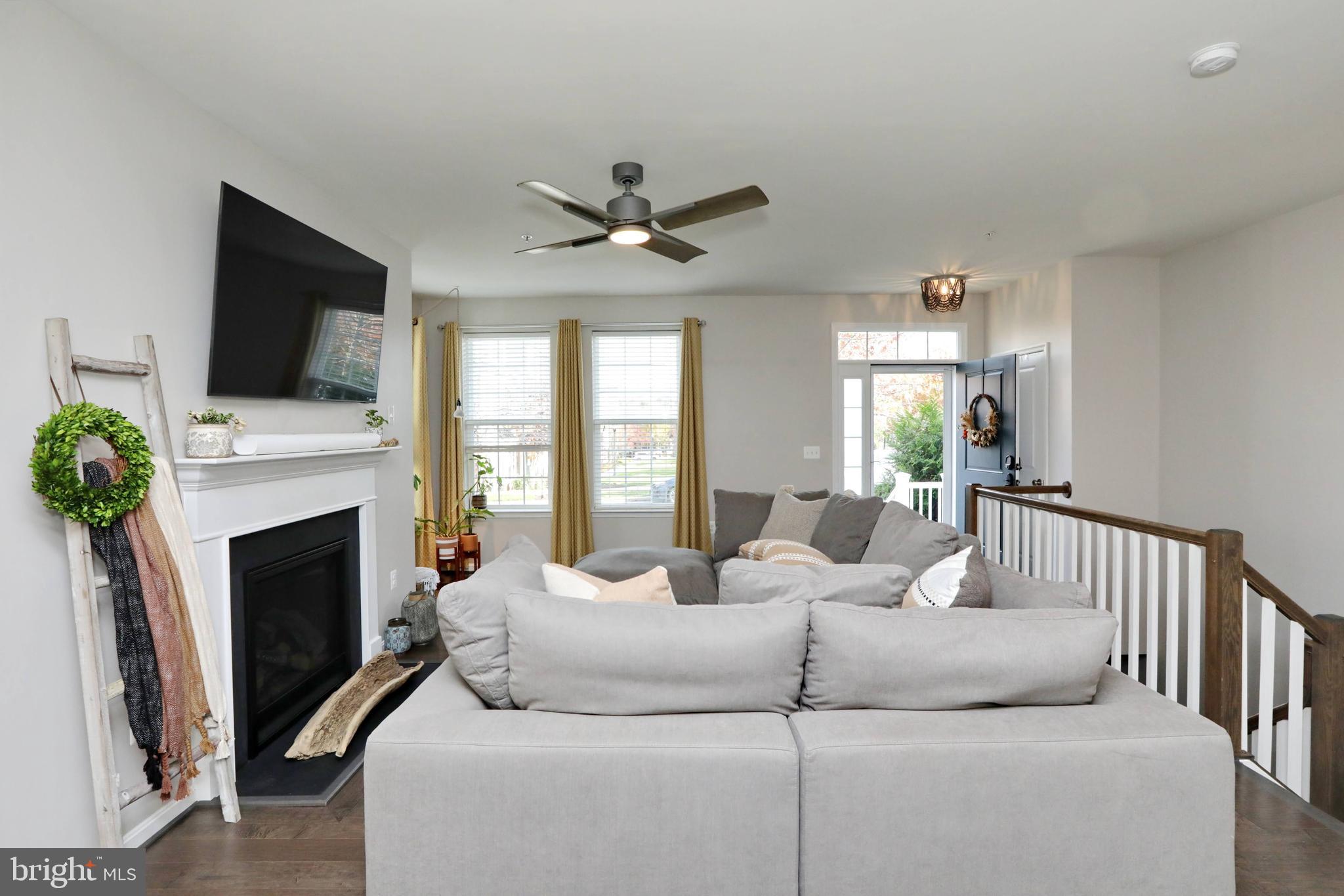 THE VILLAGES OF STEEPLECHASE - Residential Lease