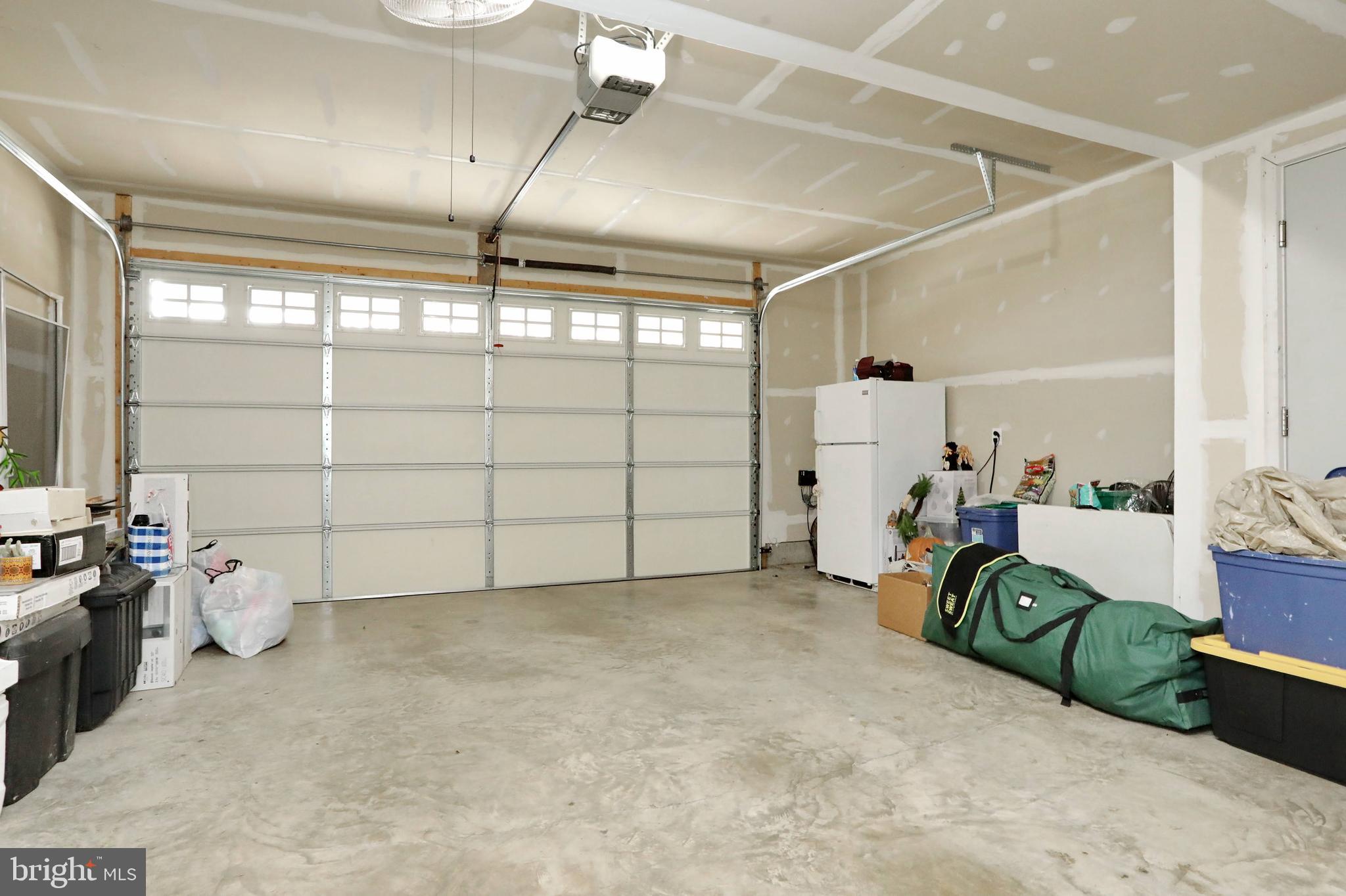 THE VILLAGES OF STEEPLECHASE - Residential Lease