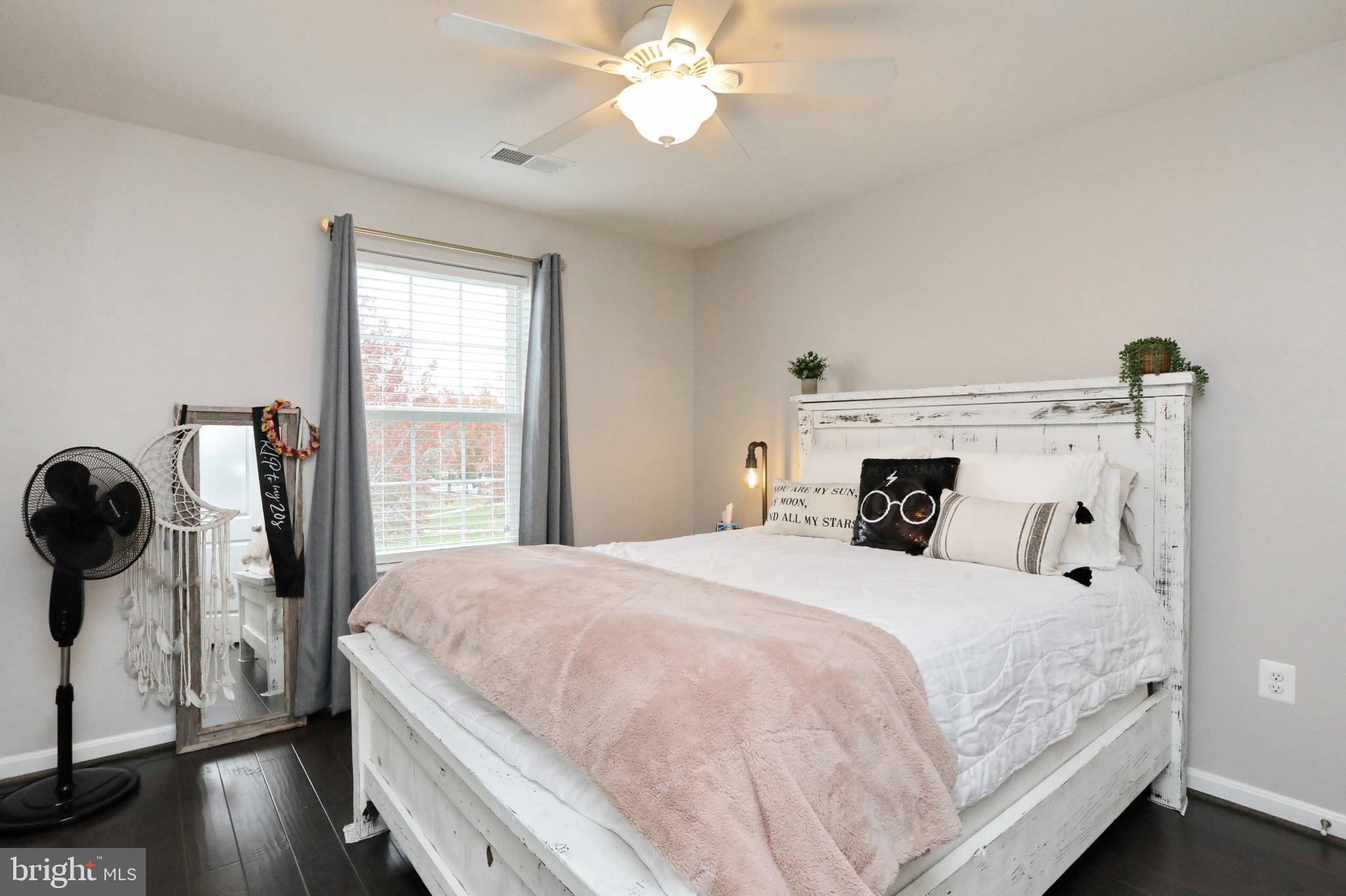 THE VILLAGES OF STEEPLECHASE - Residential Lease