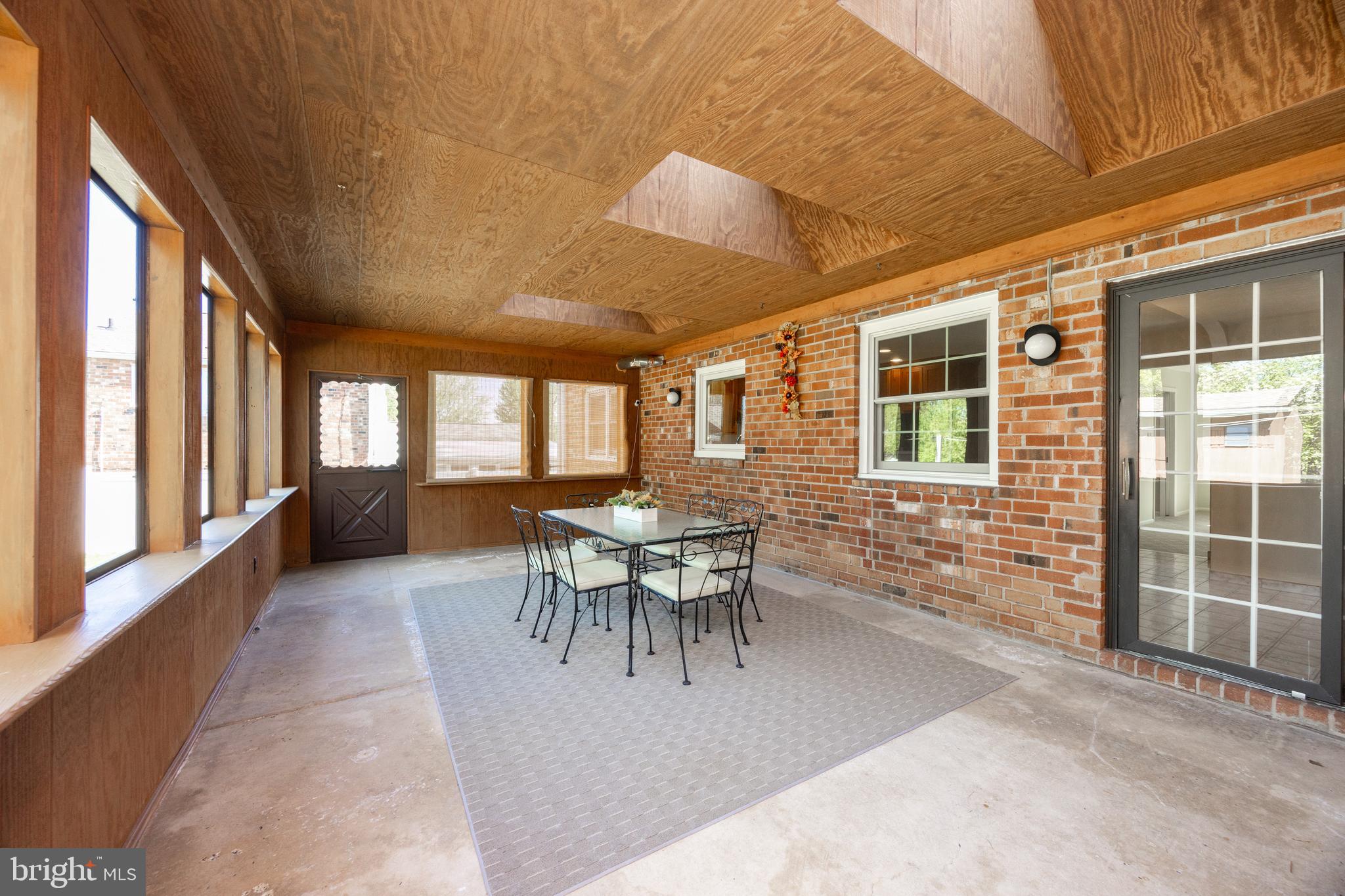 SWEET BRIAR - Residential