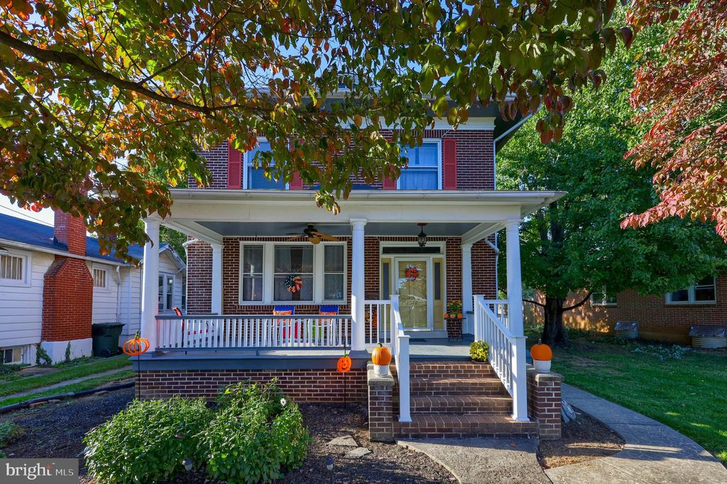 Photo of 1027 CHESTNUT ST, COLUMBIA, PA 17512 (MLS # PALA2026830)