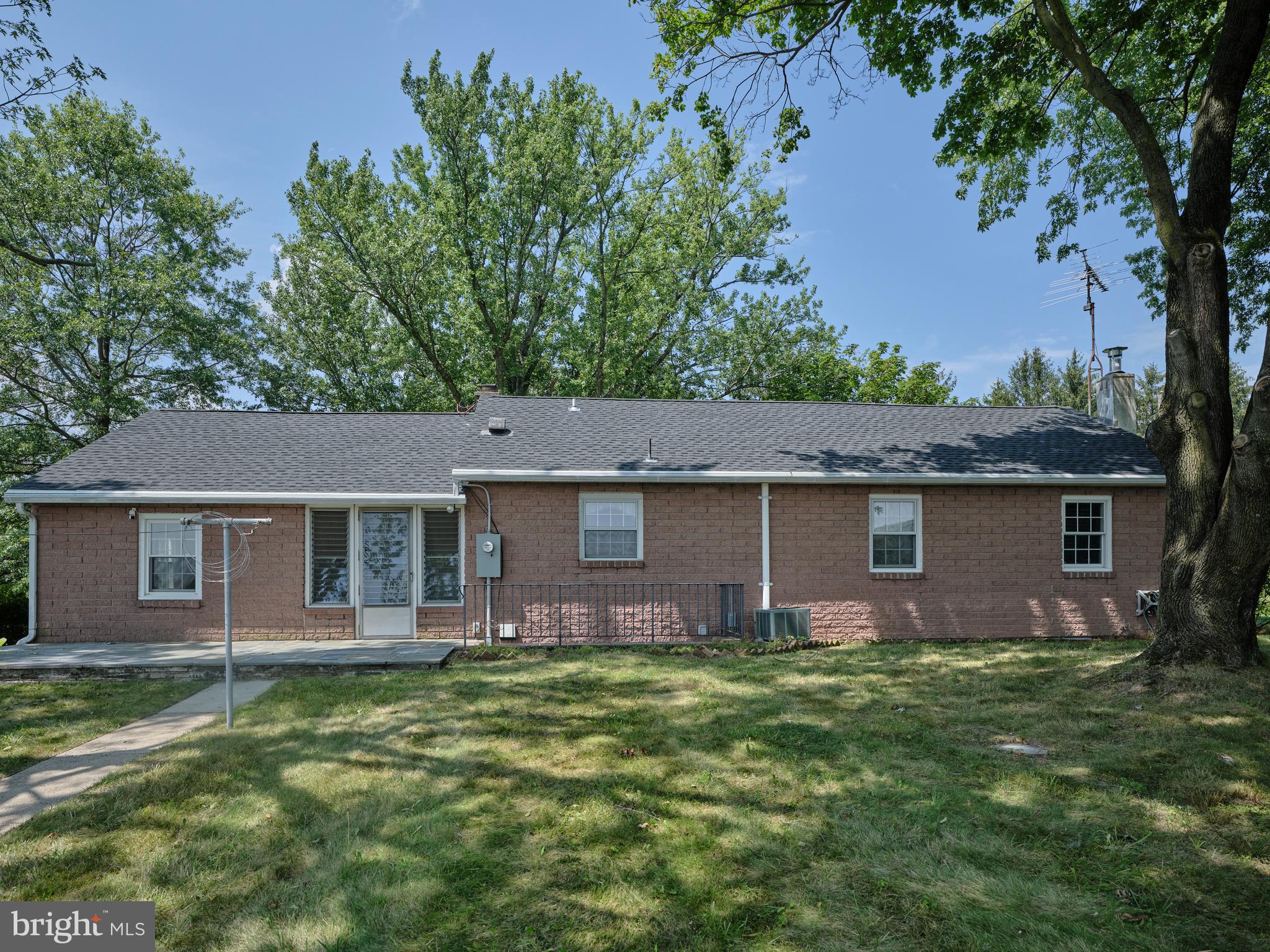 1915 SWAMP ROAD