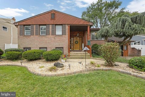 5 IVY LANE CHERRY HILL NJ 08002