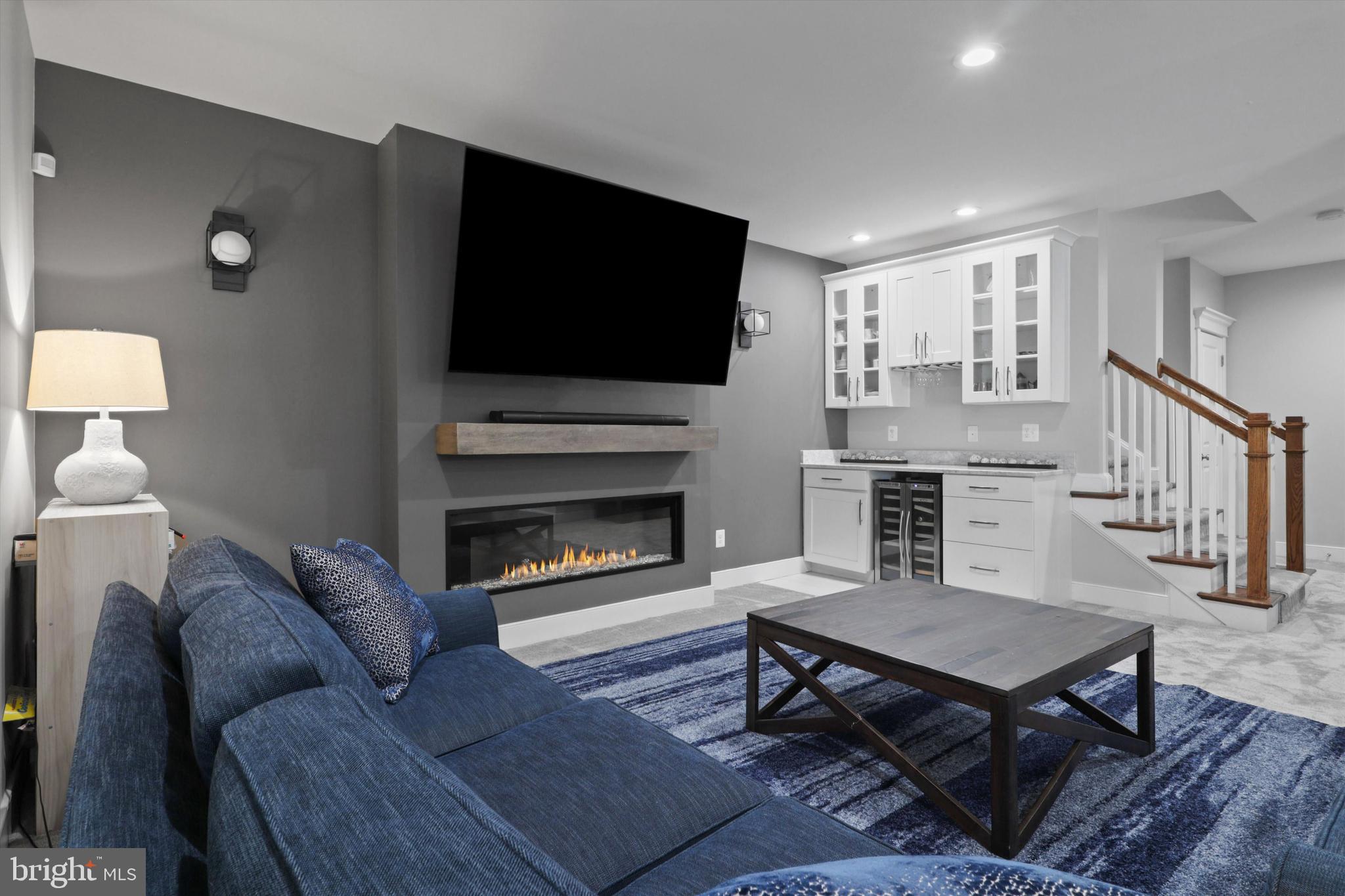 VIENNA WOODS - Residential