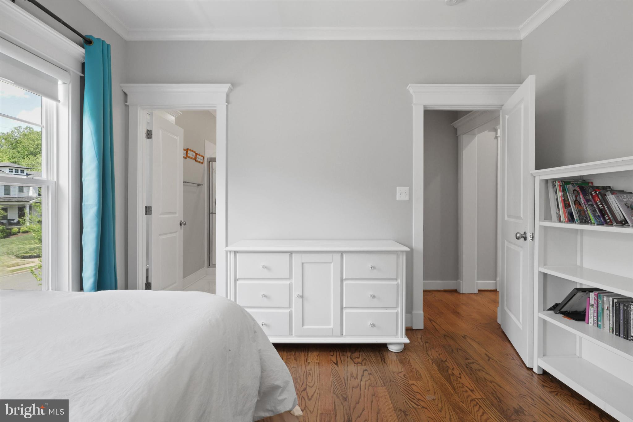 VIENNA WOODS - Residential