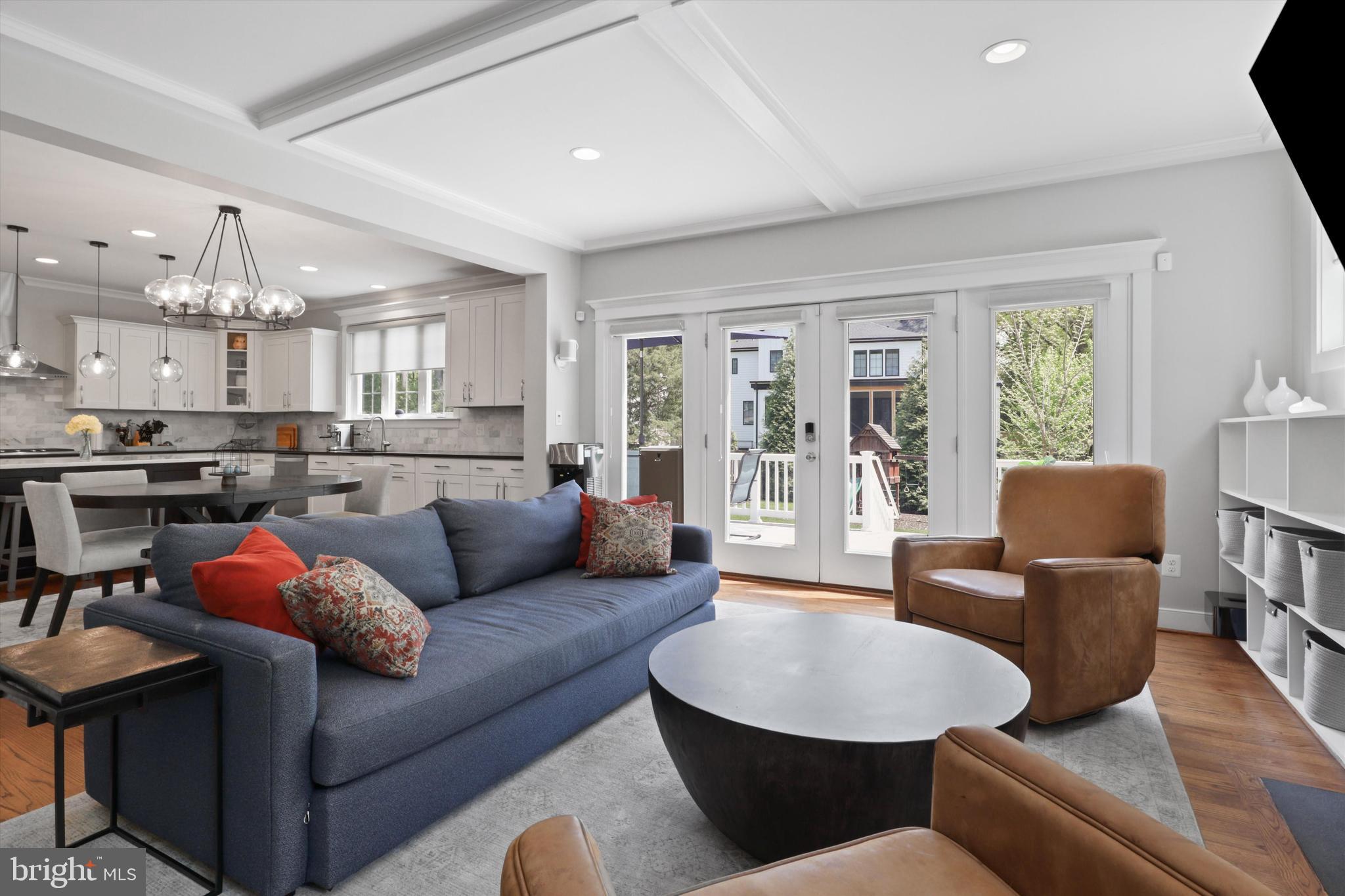 VIENNA WOODS - Residential