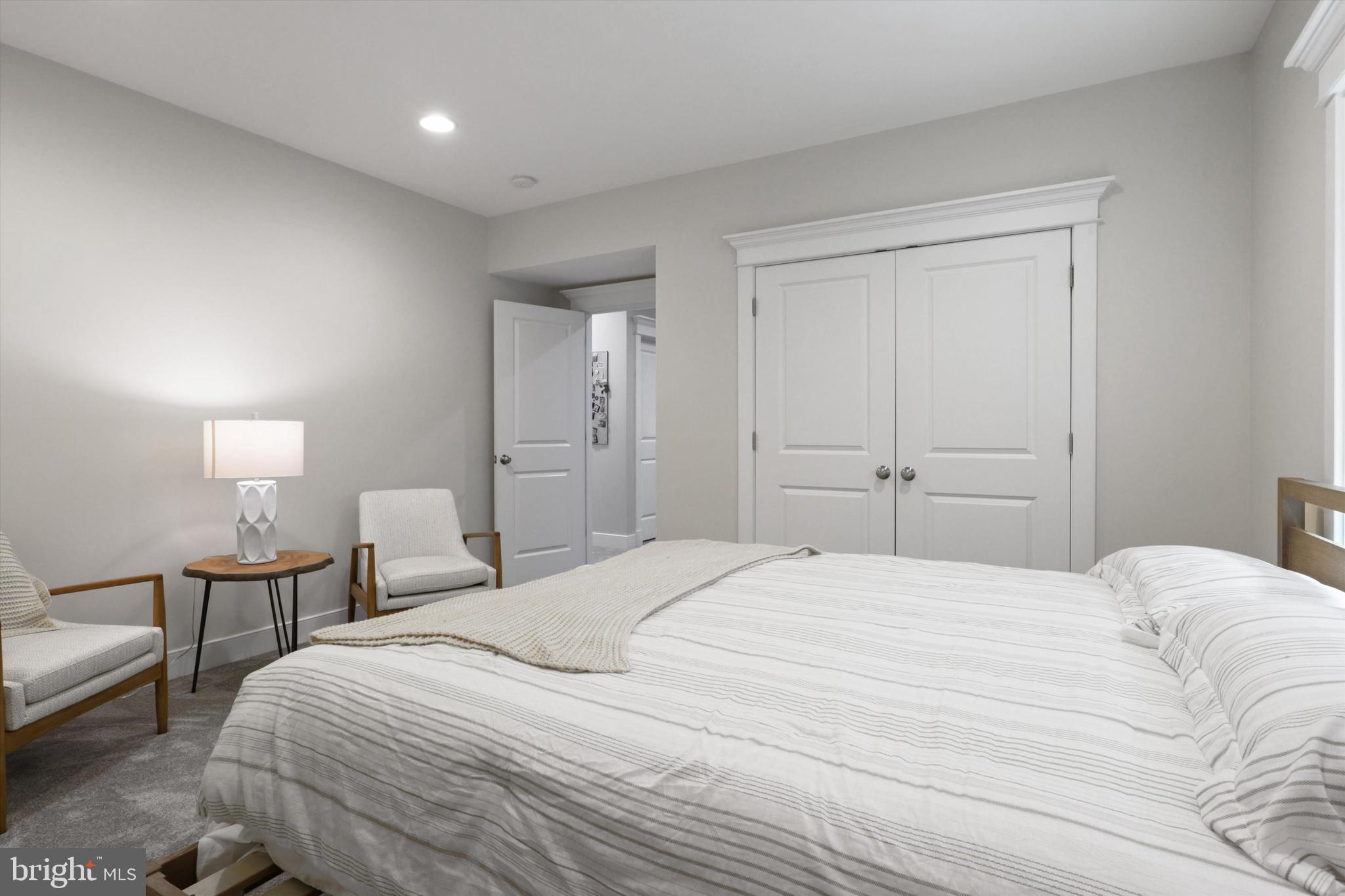 VIENNA WOODS - Residential