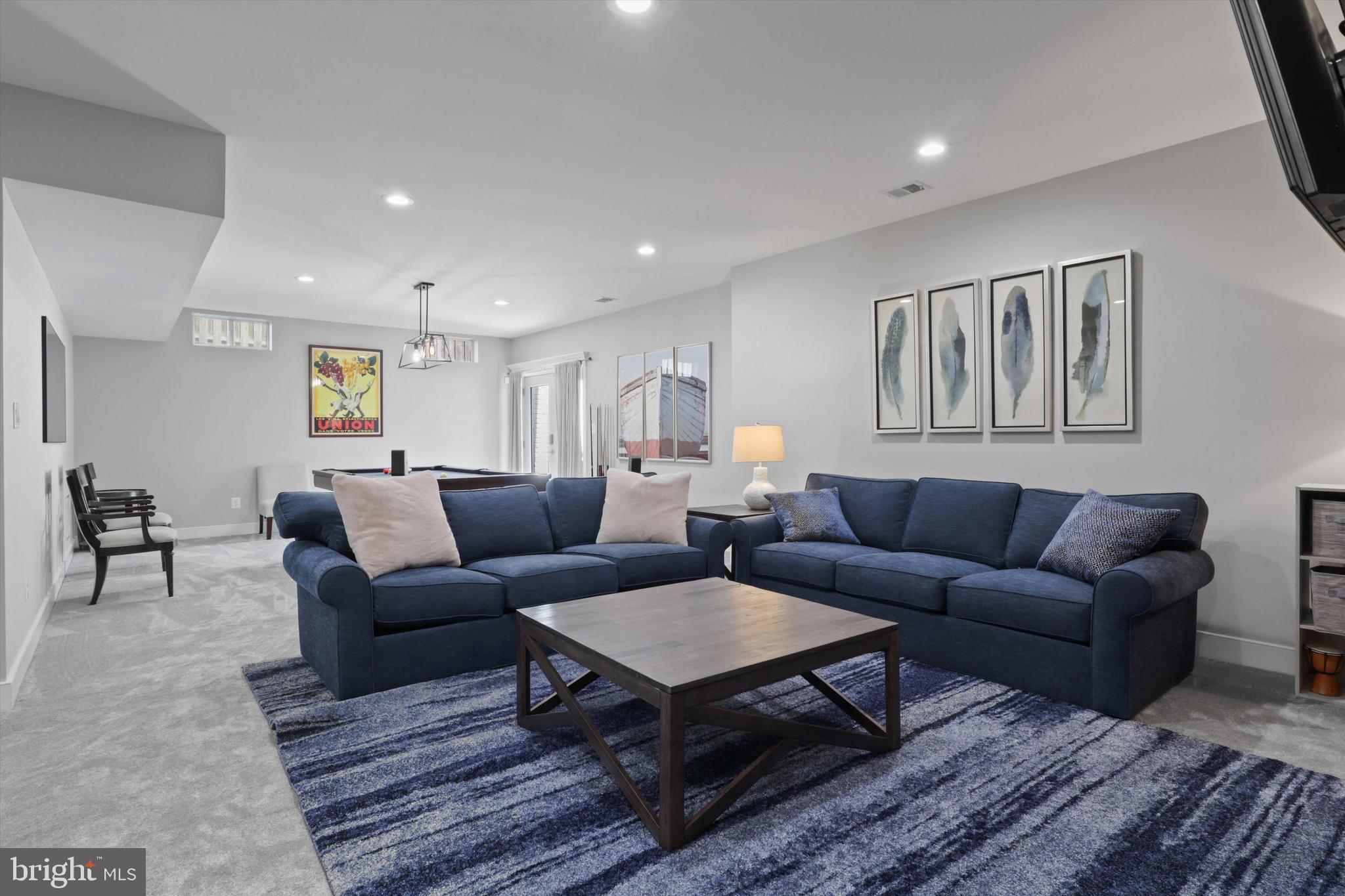 VIENNA WOODS - Residential