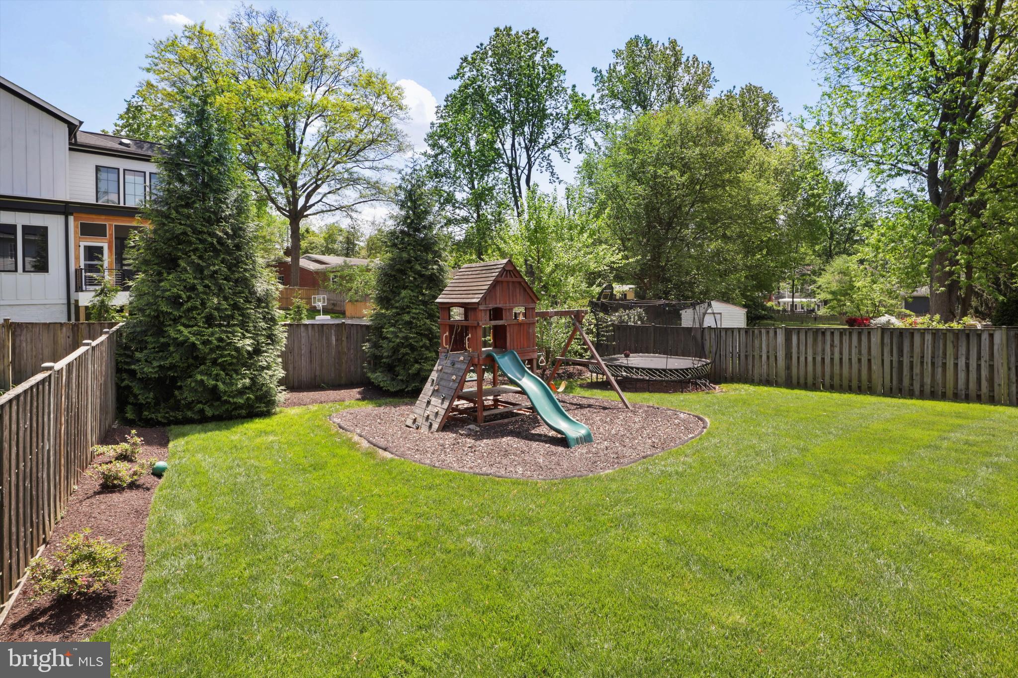 VIENNA WOODS - Residential