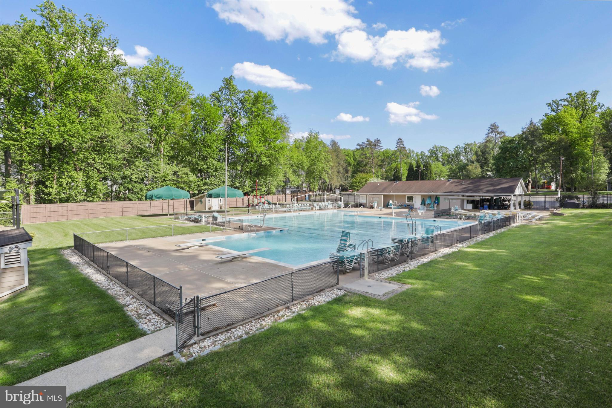 VIENNA WOODS - Residential