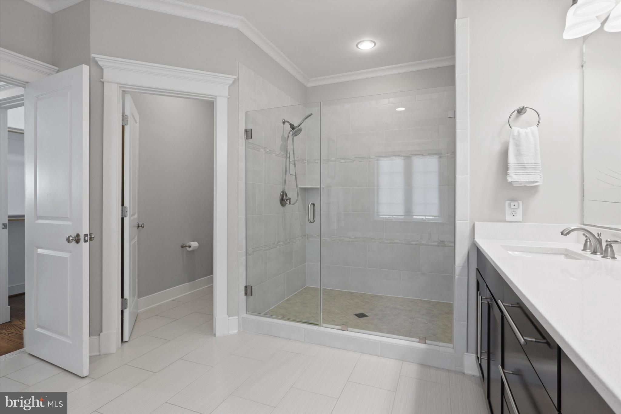 VIENNA WOODS - Residential