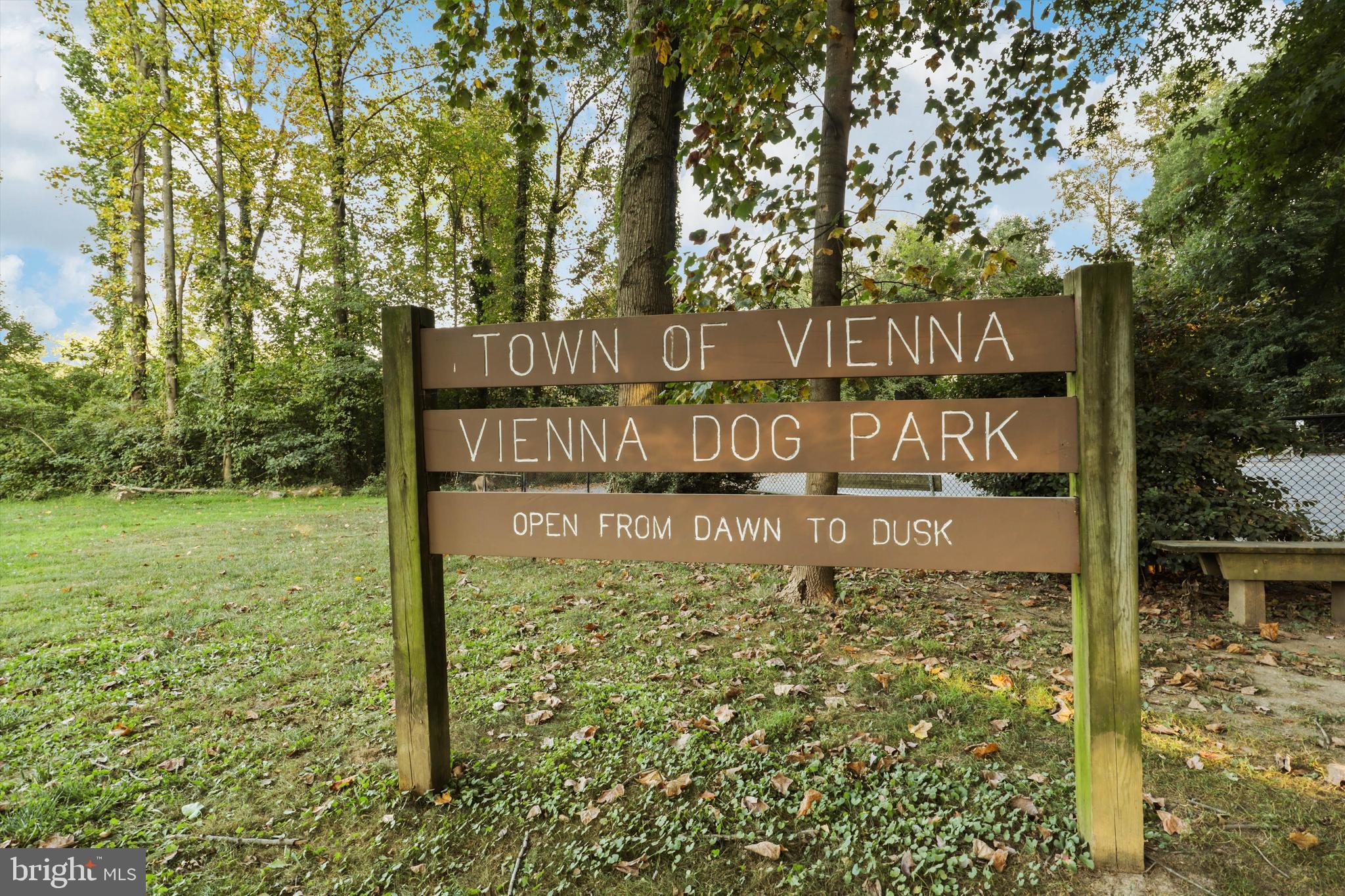 VIENNA WOODS - Residential